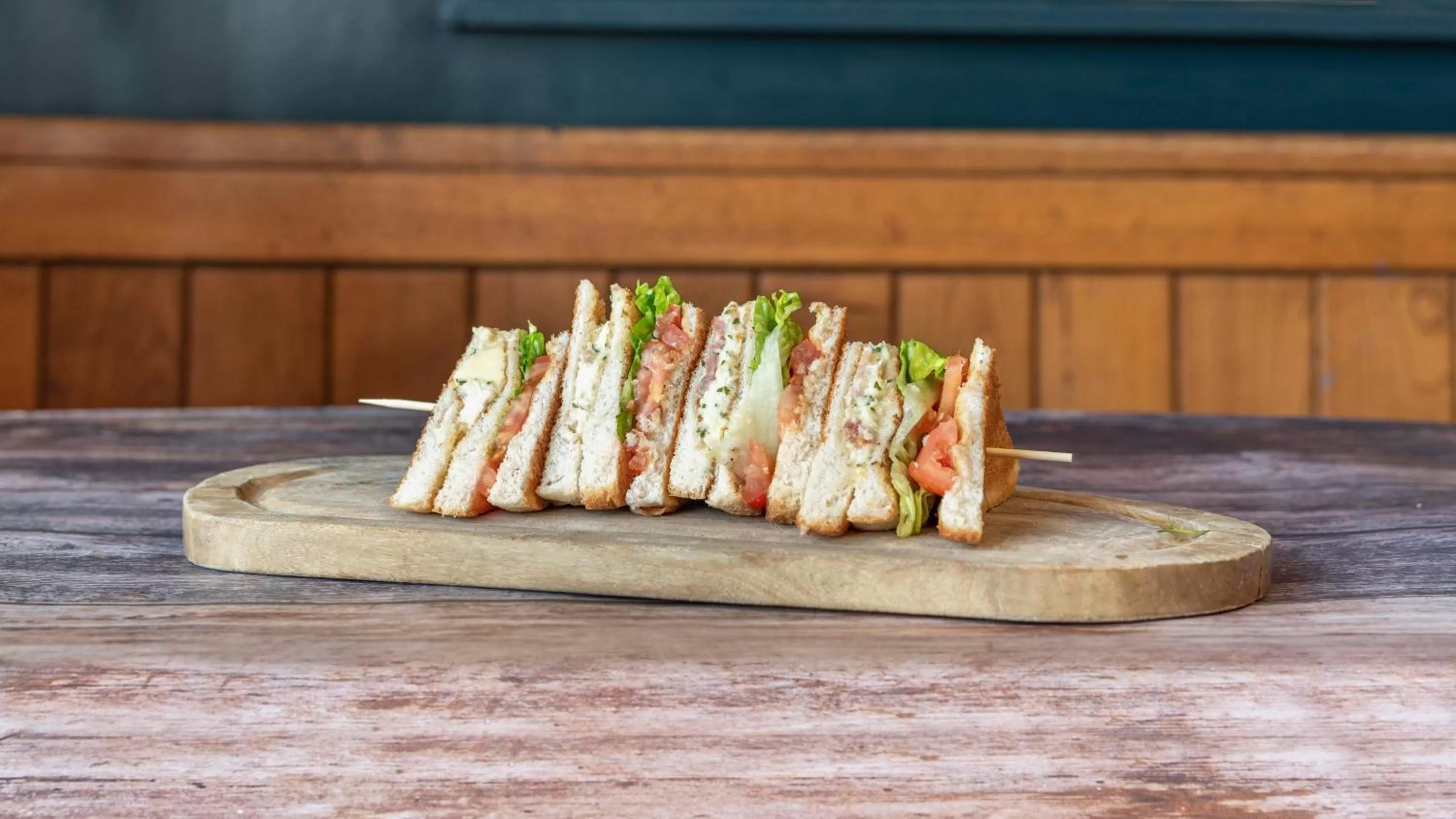 Food in The Admiral Cunningham Hotel