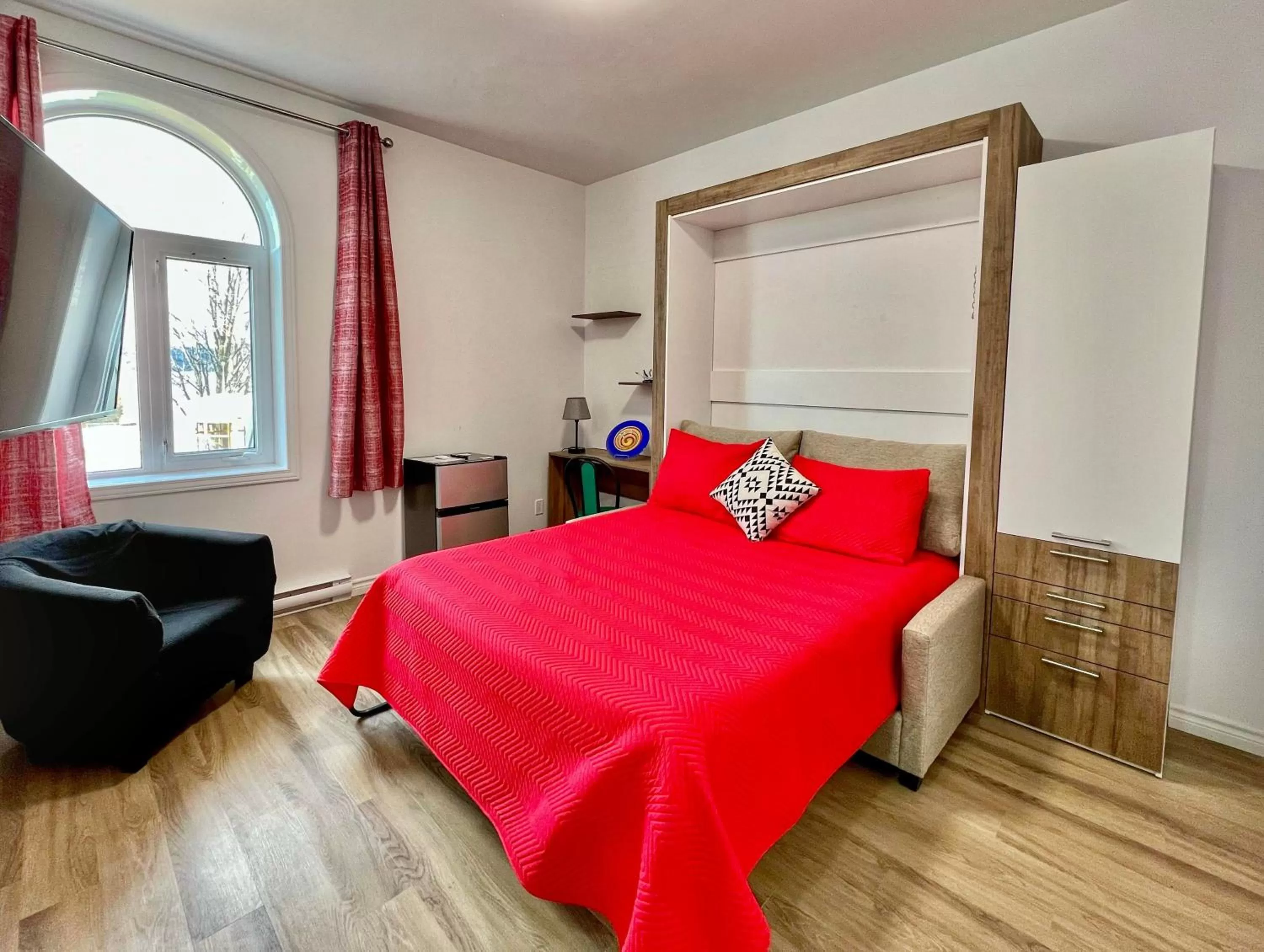 Bed in Auberge Le St-Alexis