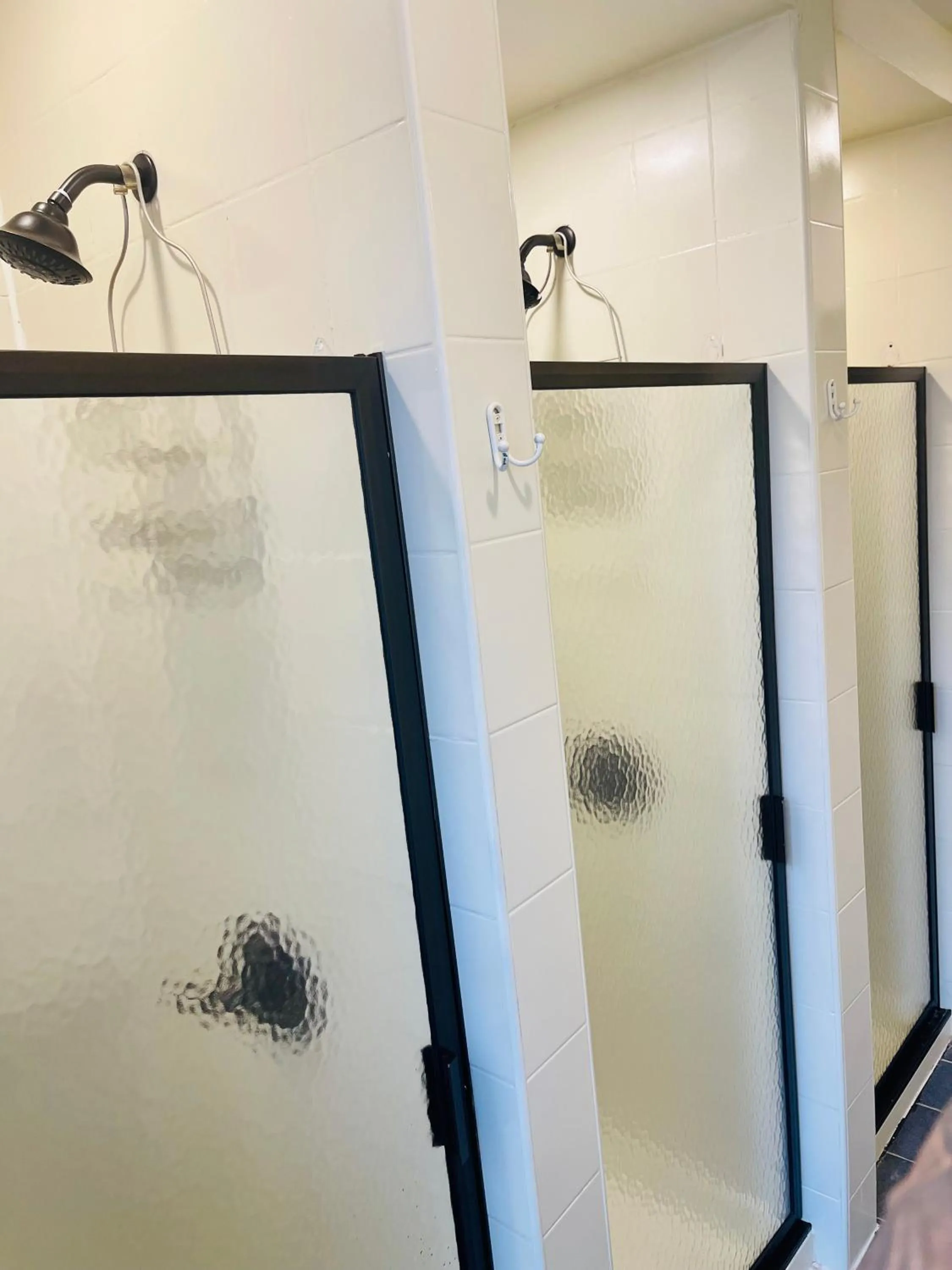 Shower in KAMA CENTRAL PARK