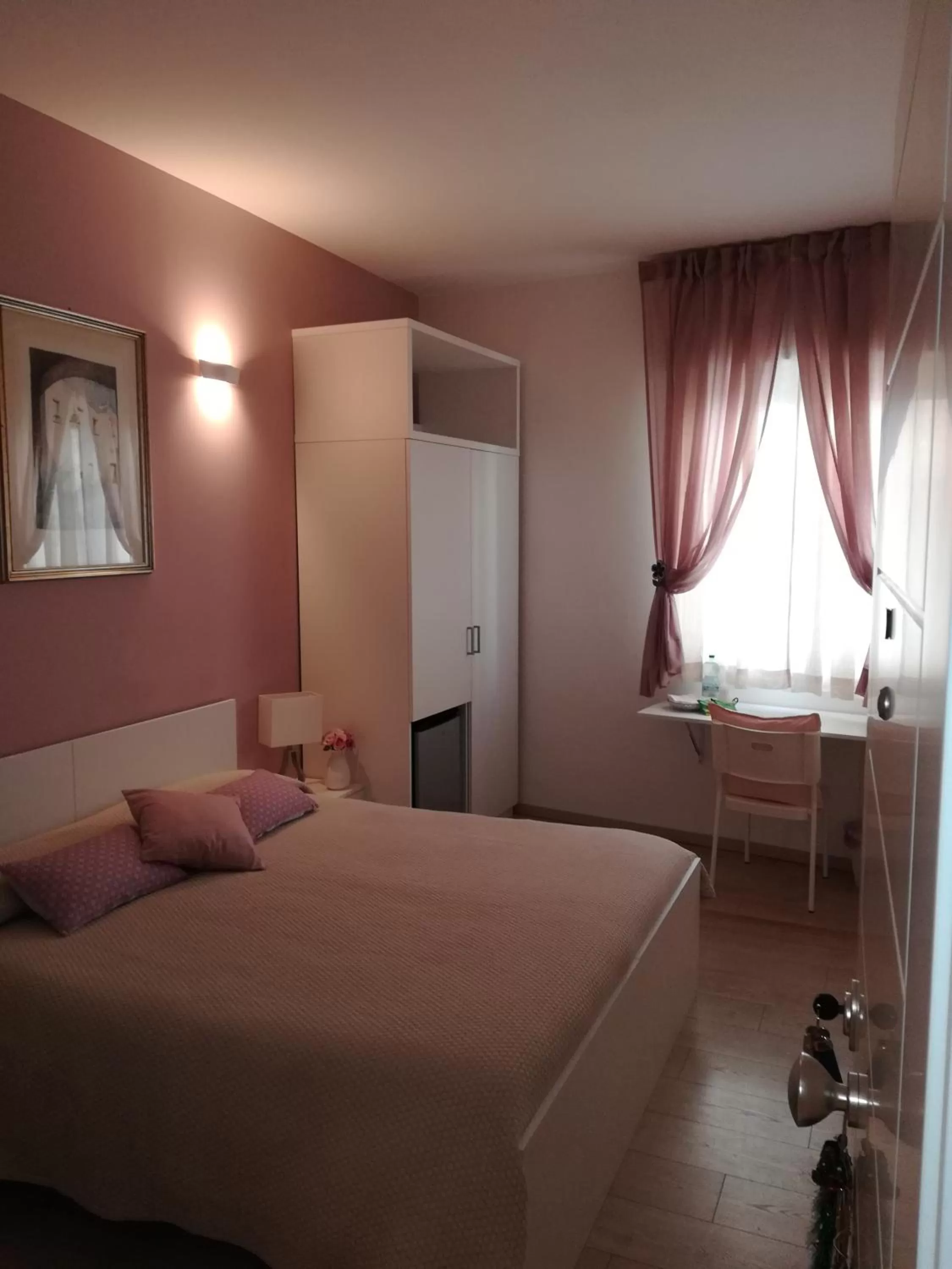 Photo of the whole room, Bed in Dimora Francesca