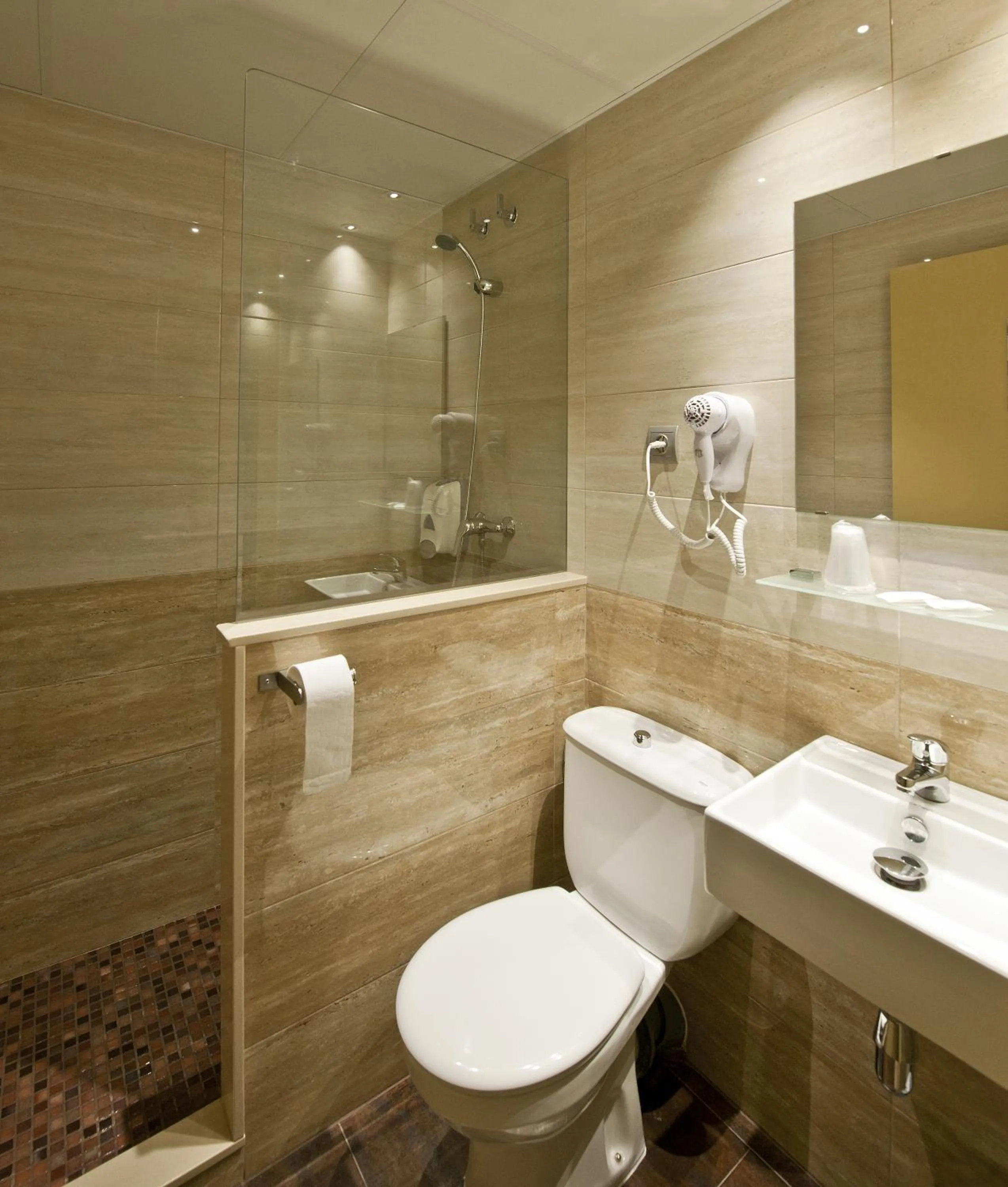 Bathroom in Hostal Barcelona