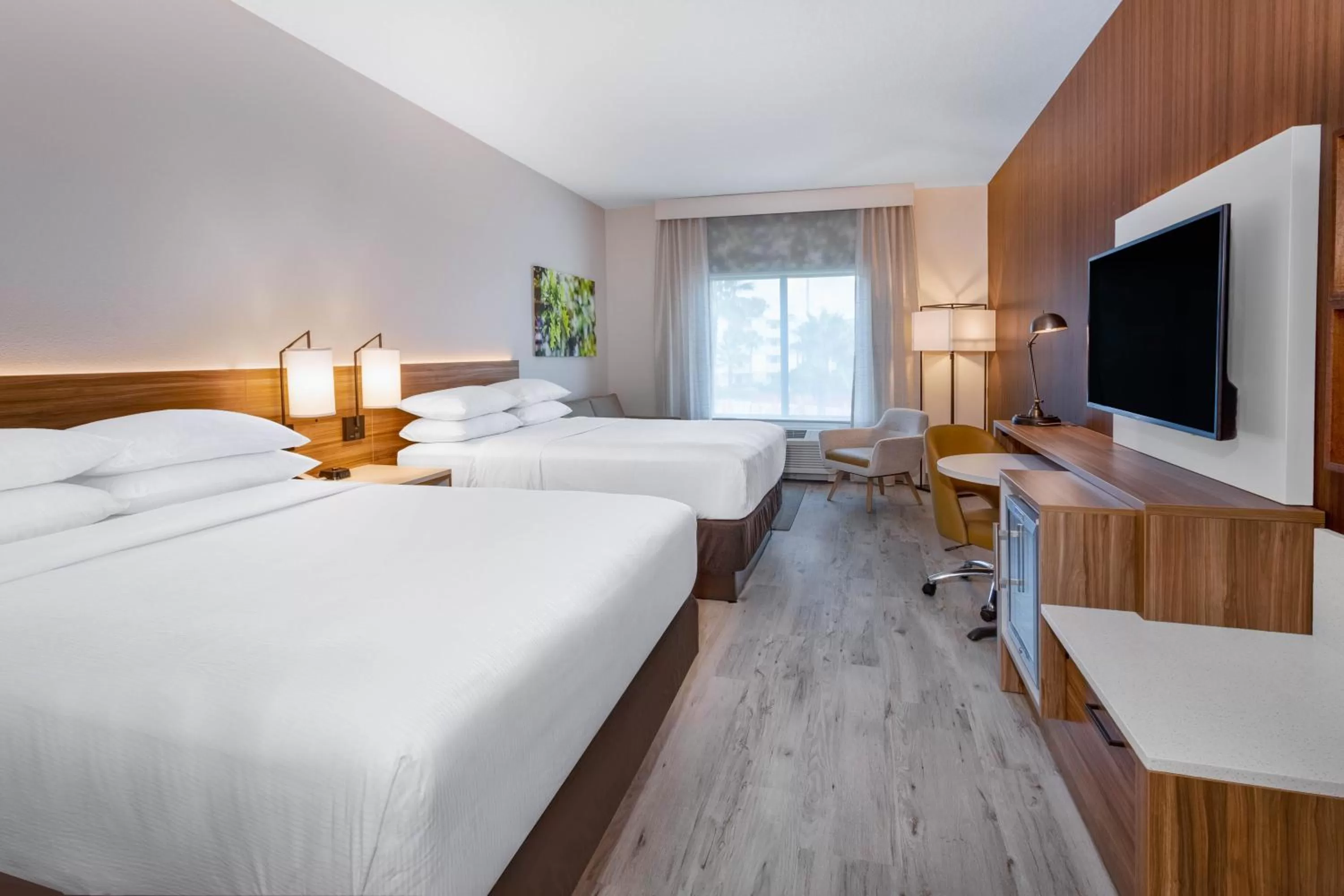 Bedroom, Bed in Wyndham Garden Orlando Universal / I Drive