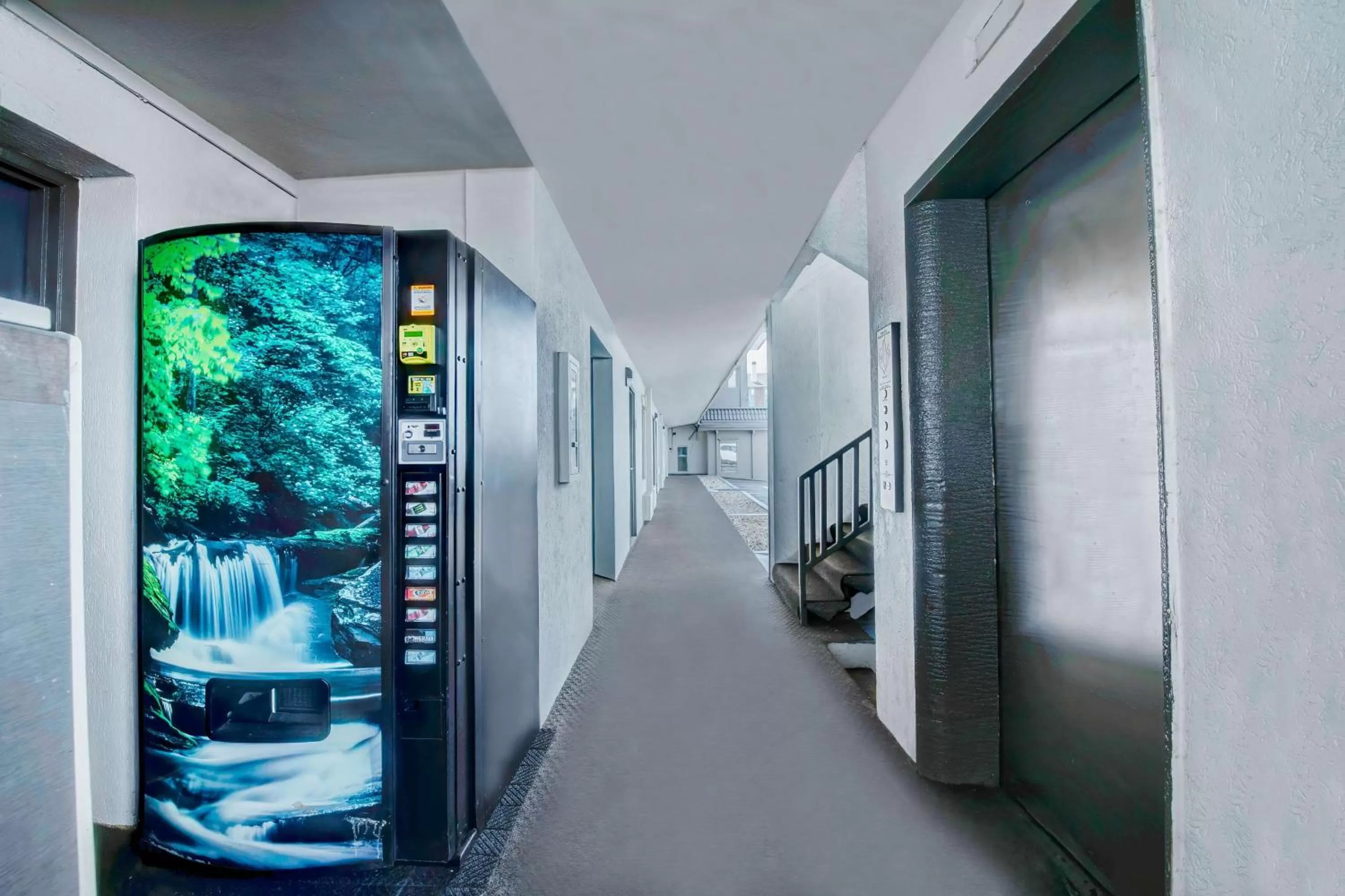 Property building in Motel 6 Atlanta, Ga - Midtown