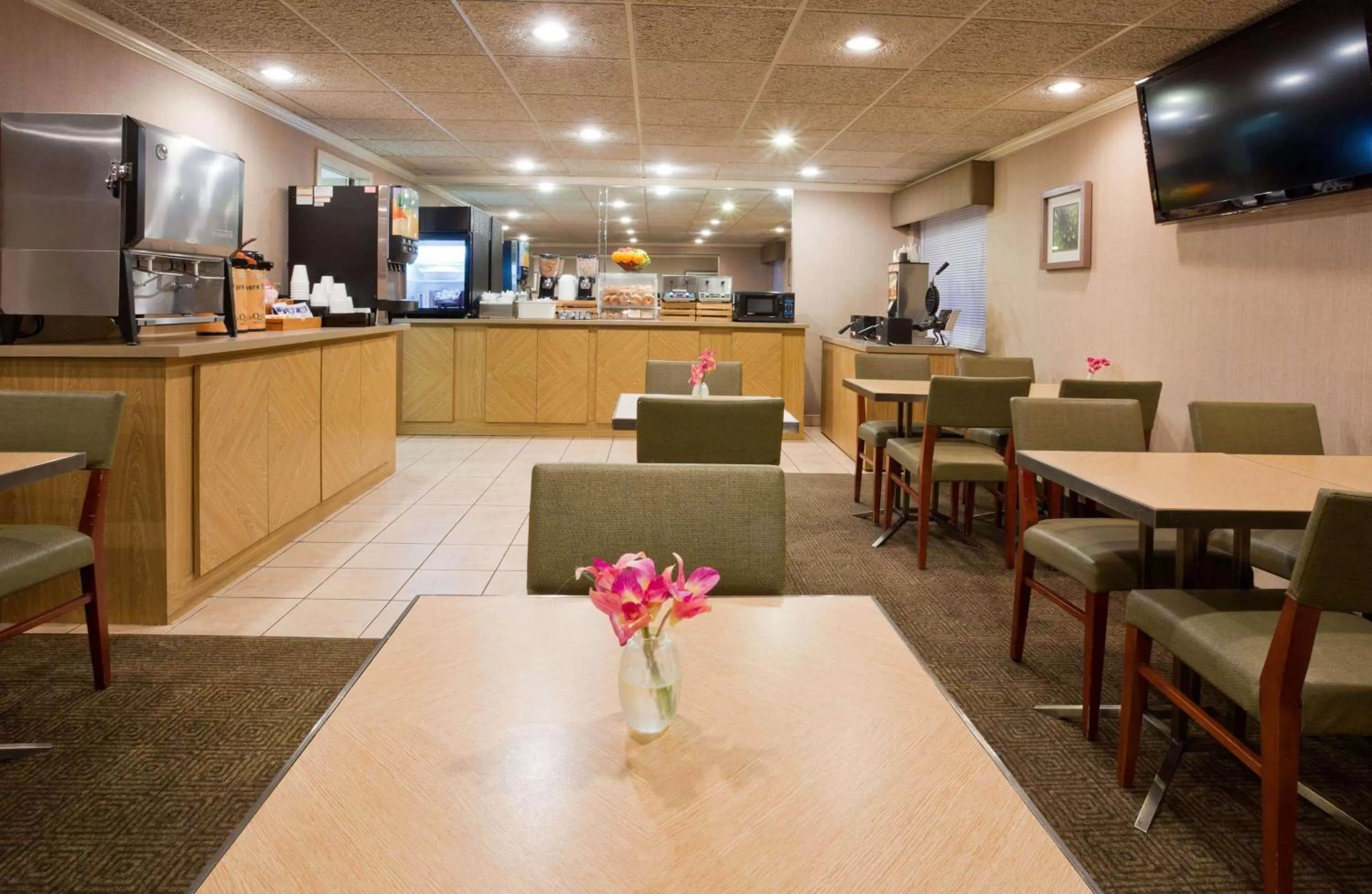 Restaurant/places to eat in La Quinta Inn by Wyndham Minneapolis Airport Bloomington