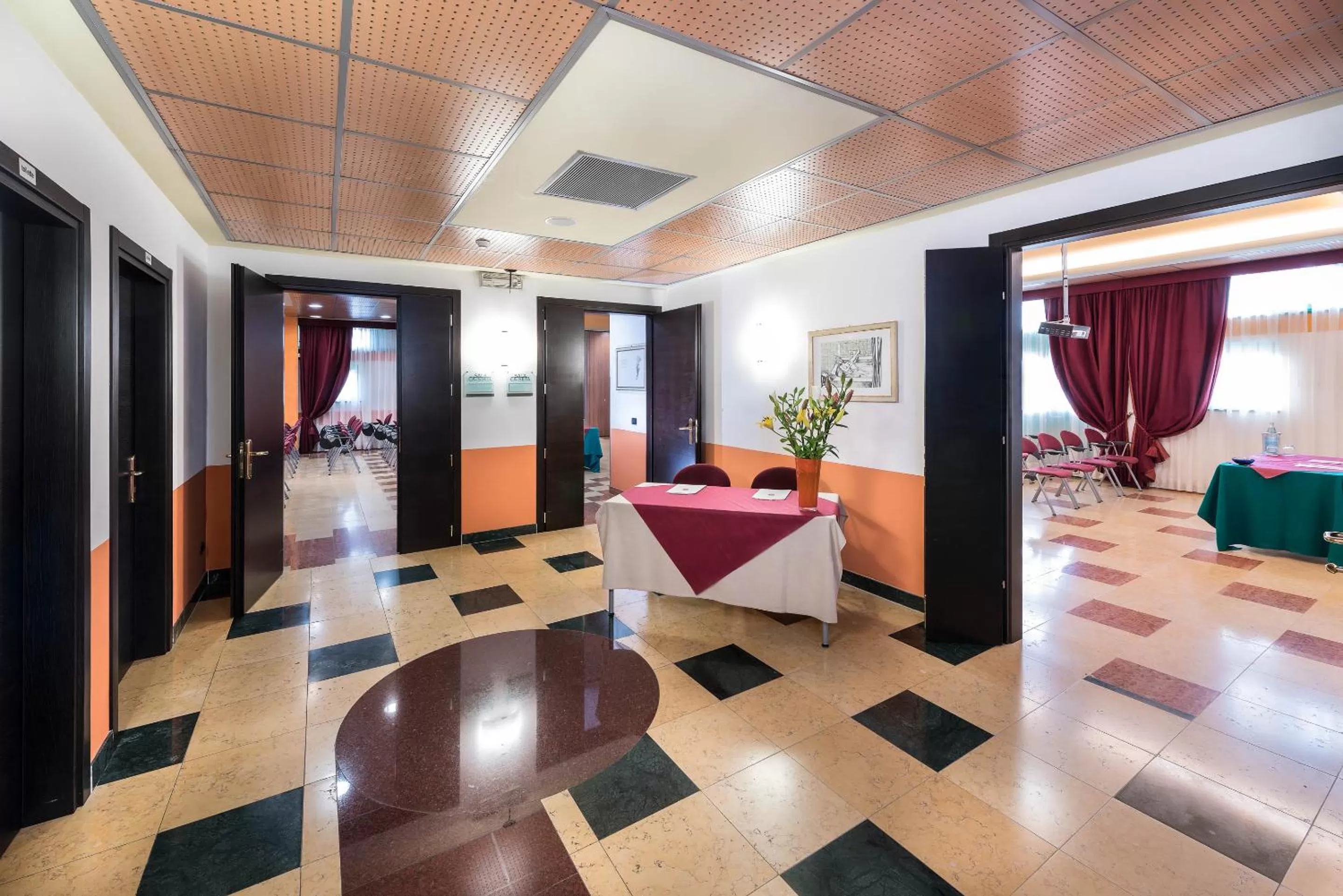 Lobby or reception in West Point Airport Hotel