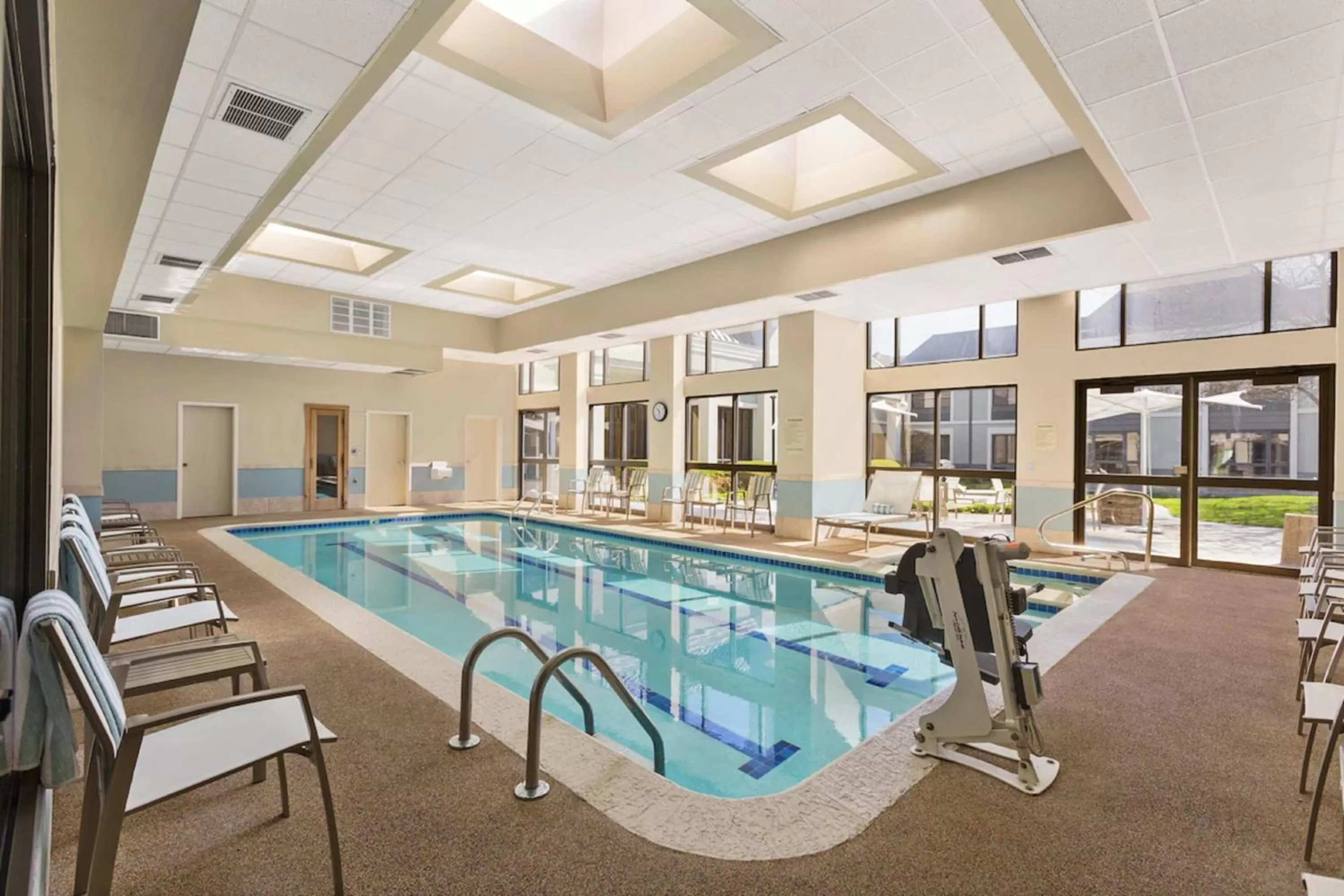Swimming pool in DoubleTree by Hilton Hotel Detroit Novi