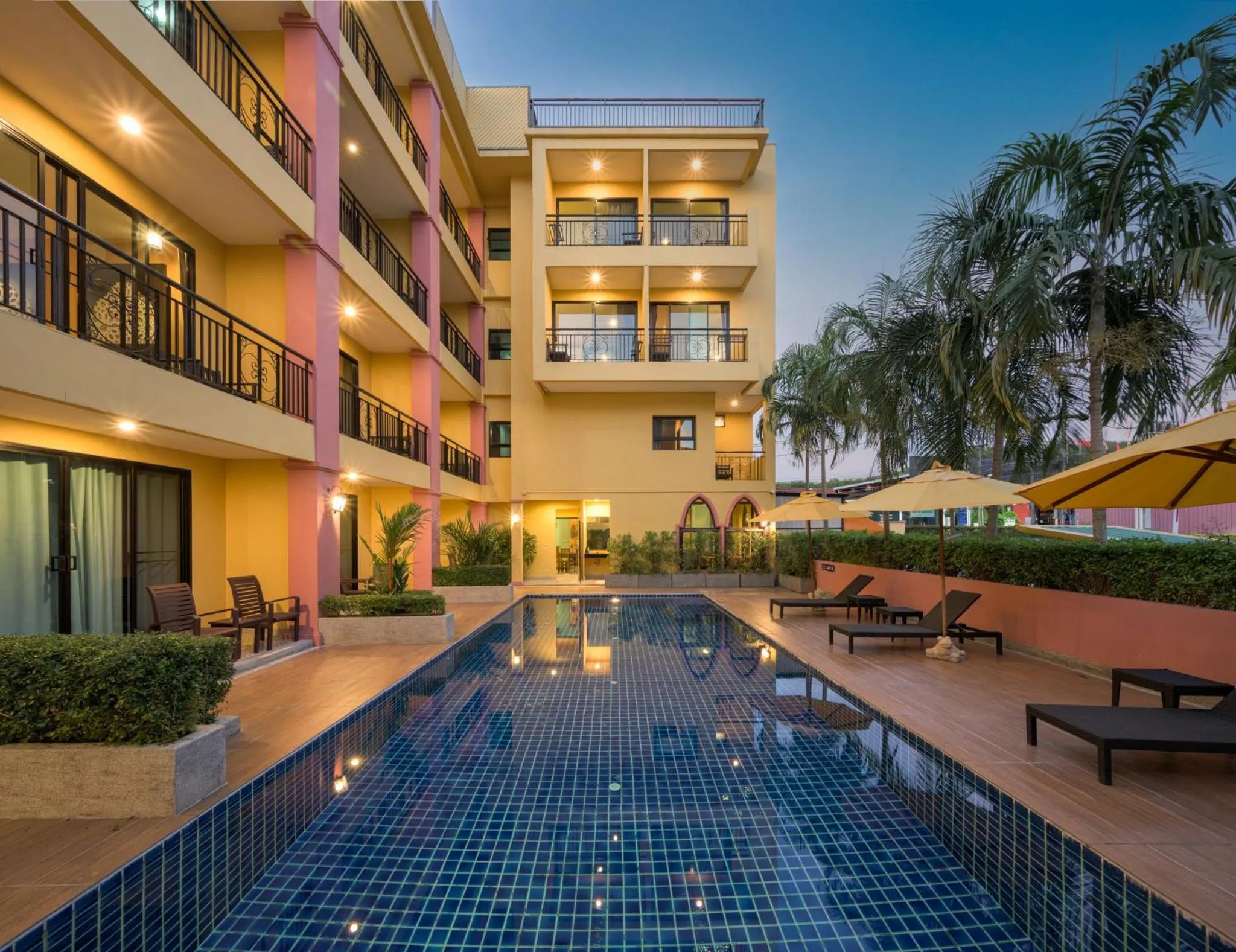 Swimming Pool in Anchanlina Hotel - SHA Plus