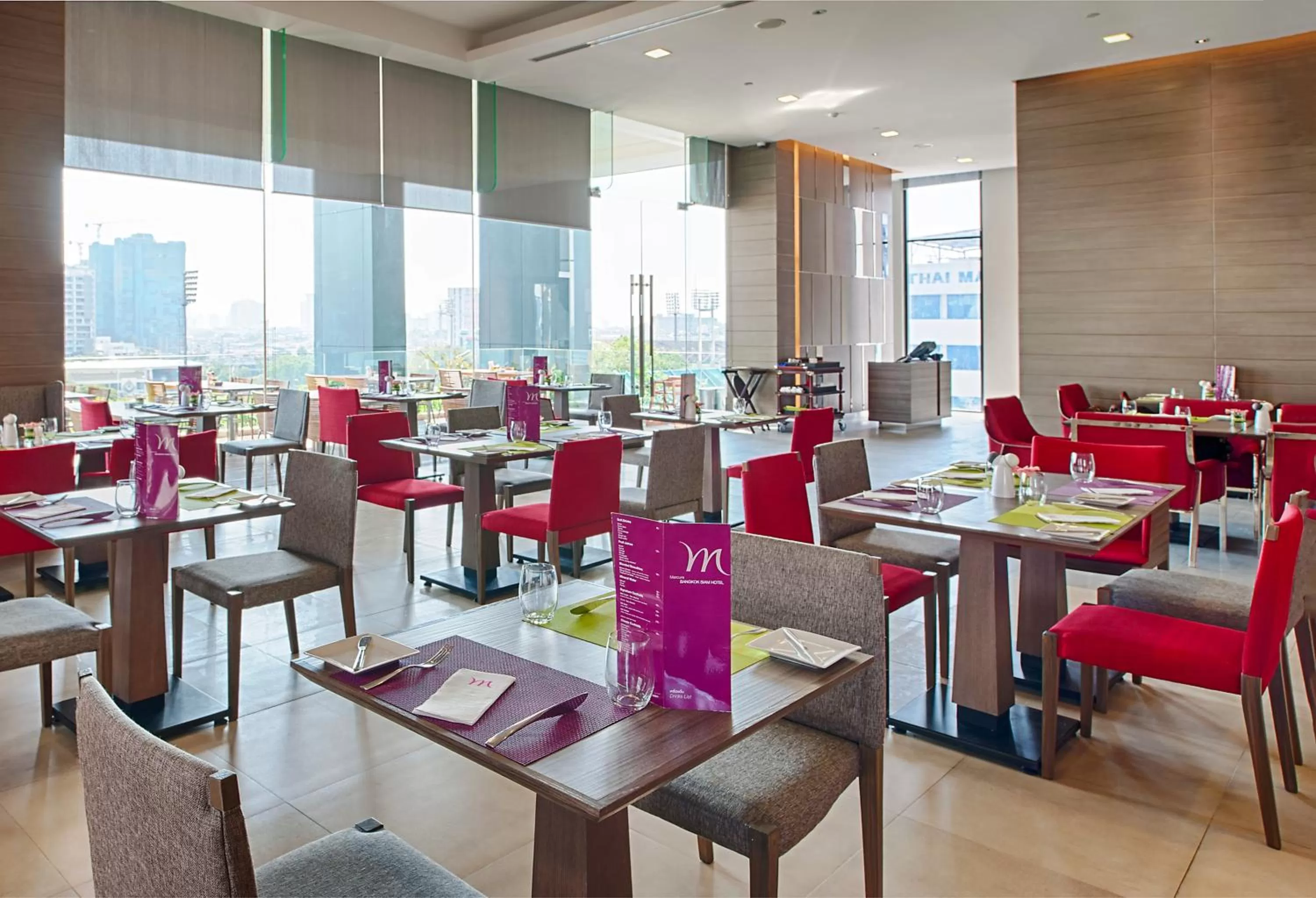 Restaurant/places to eat in Mercure Bangkok Siam