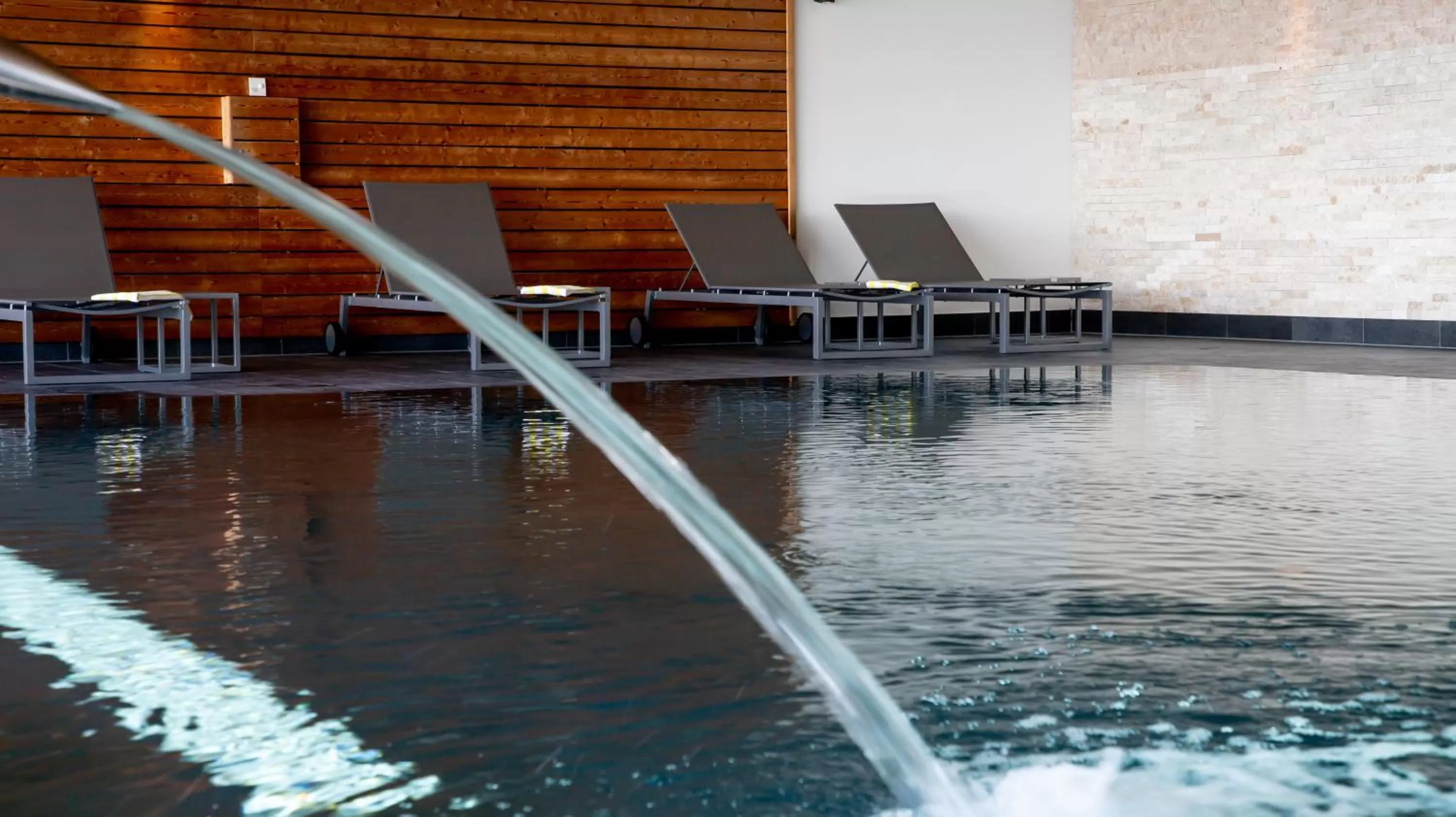Swimming pool in Bodensee-Hotel Sonnenhof