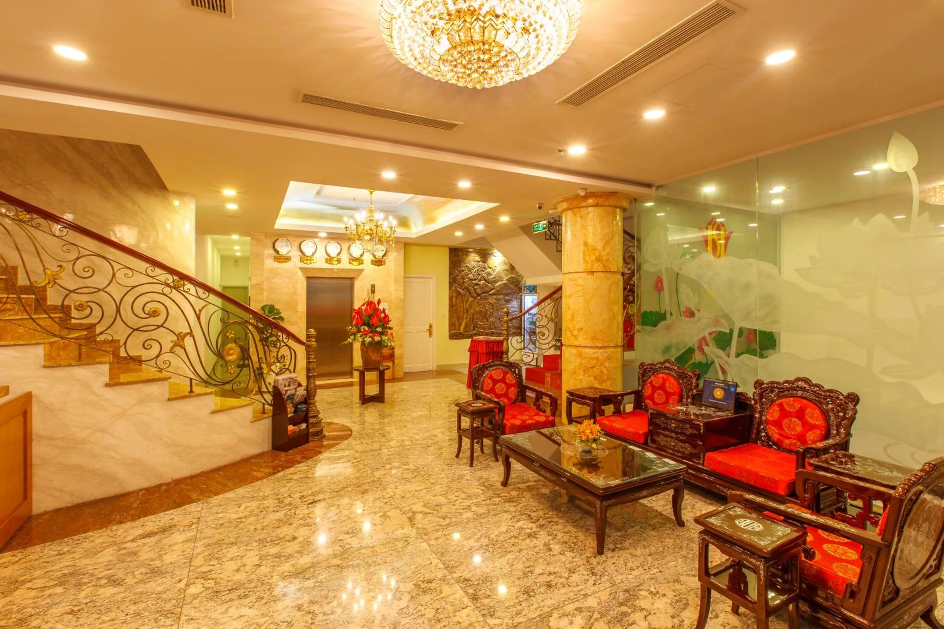 Lobby or reception in Huong Sen Annex Hotel