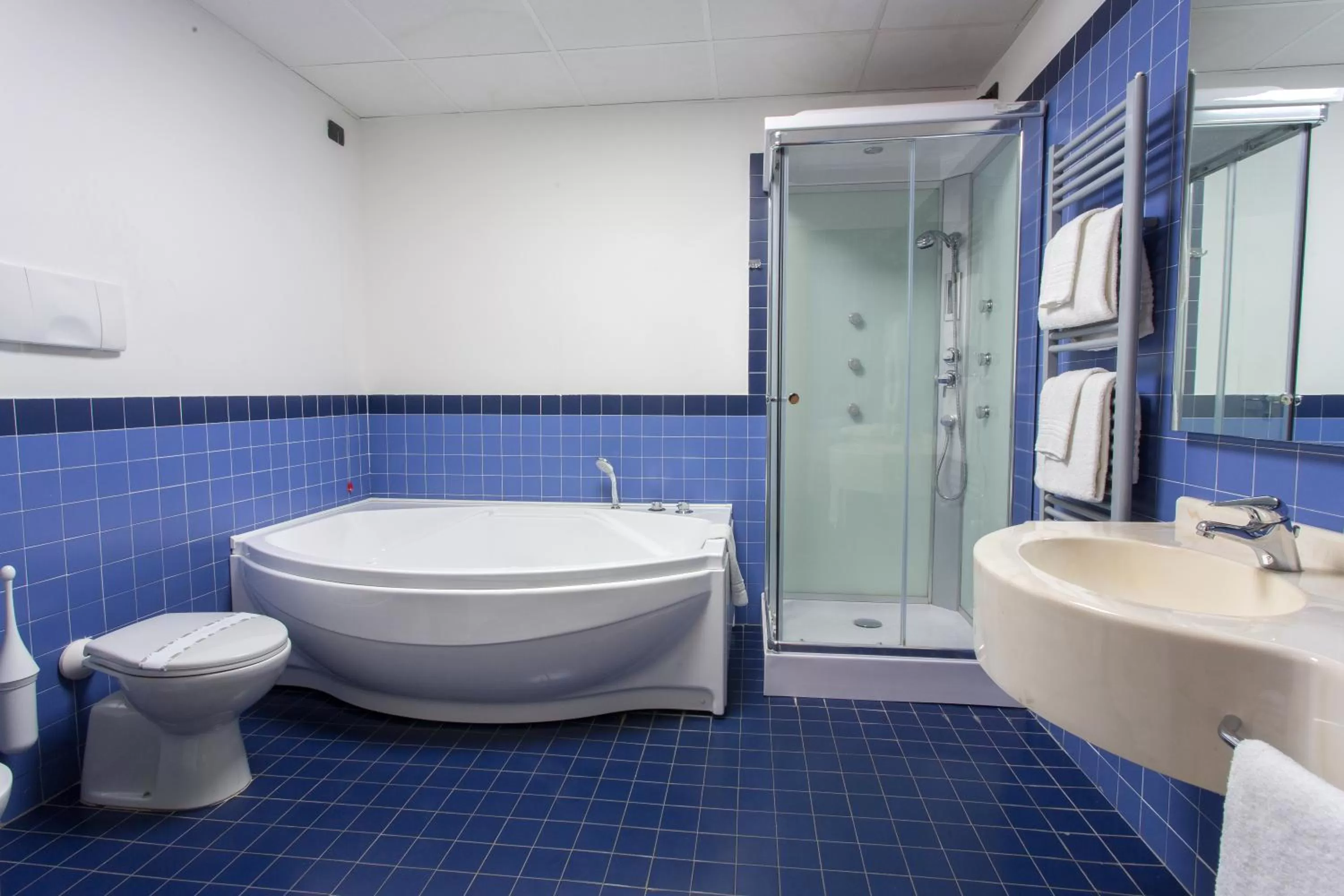 Bathroom in Break Hotel