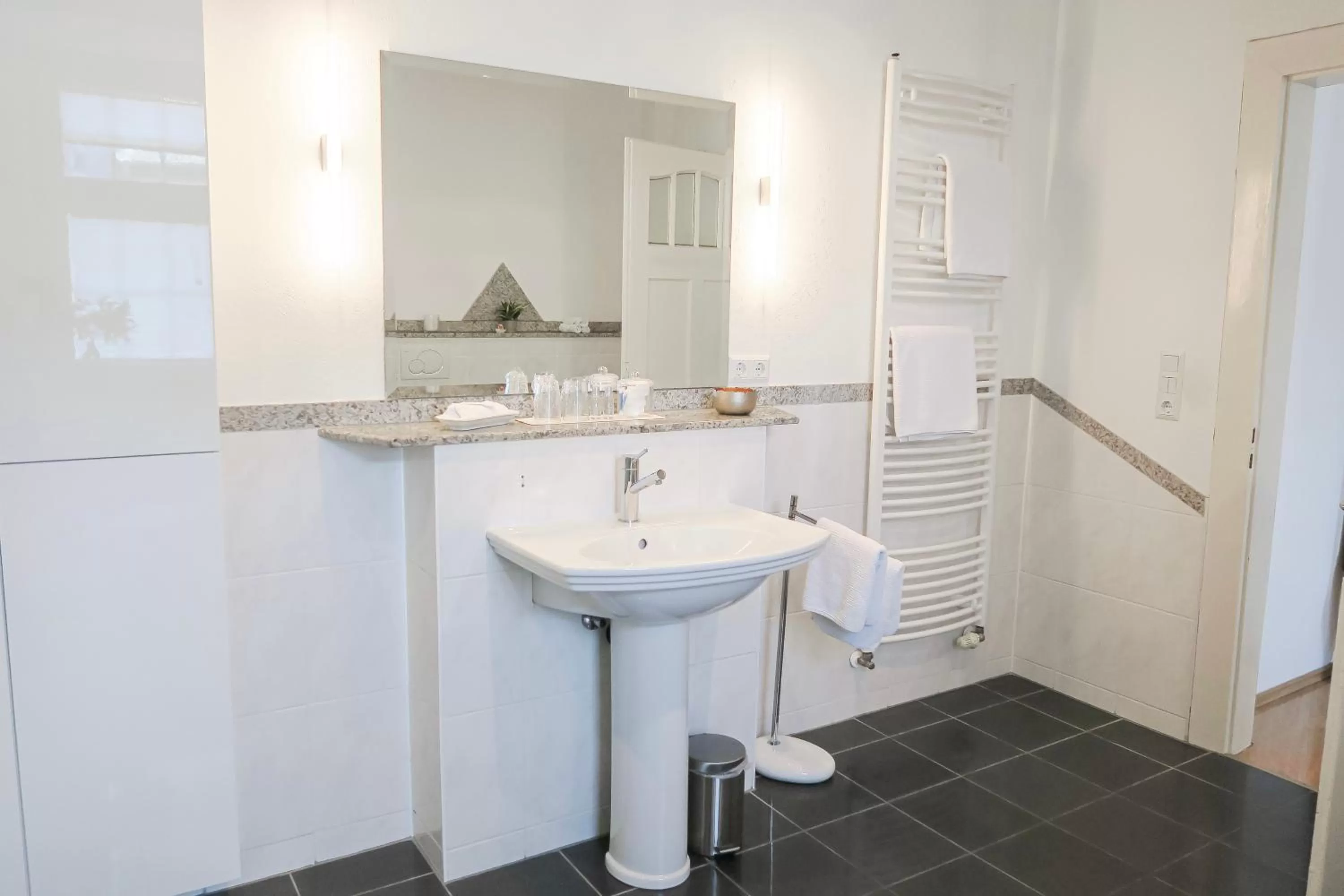 Bathroom in Hotel Service Apartments am Prinzenplatz - Superior