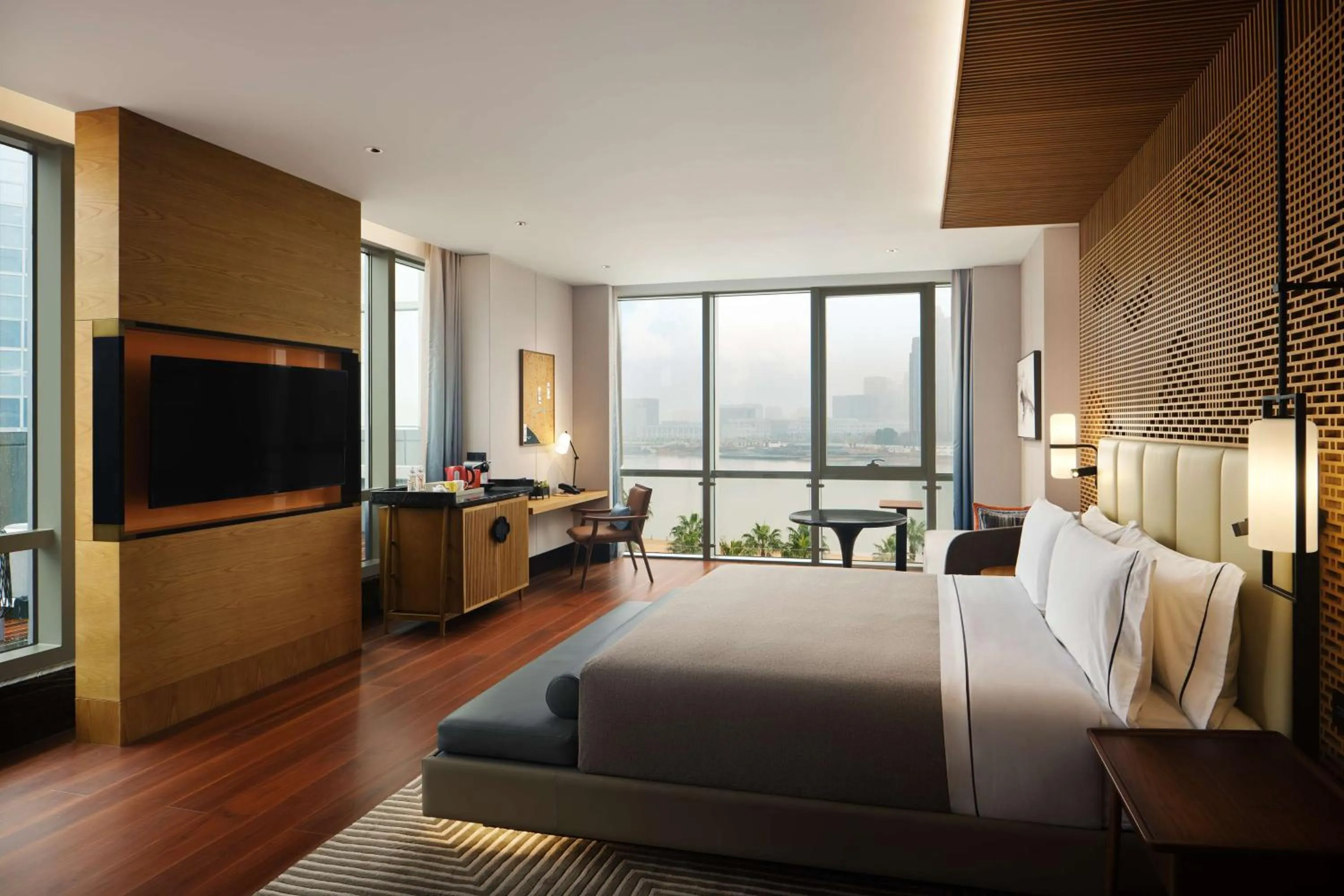 Bed in Canopy By Hilton Hangzhou Jinsha Lake