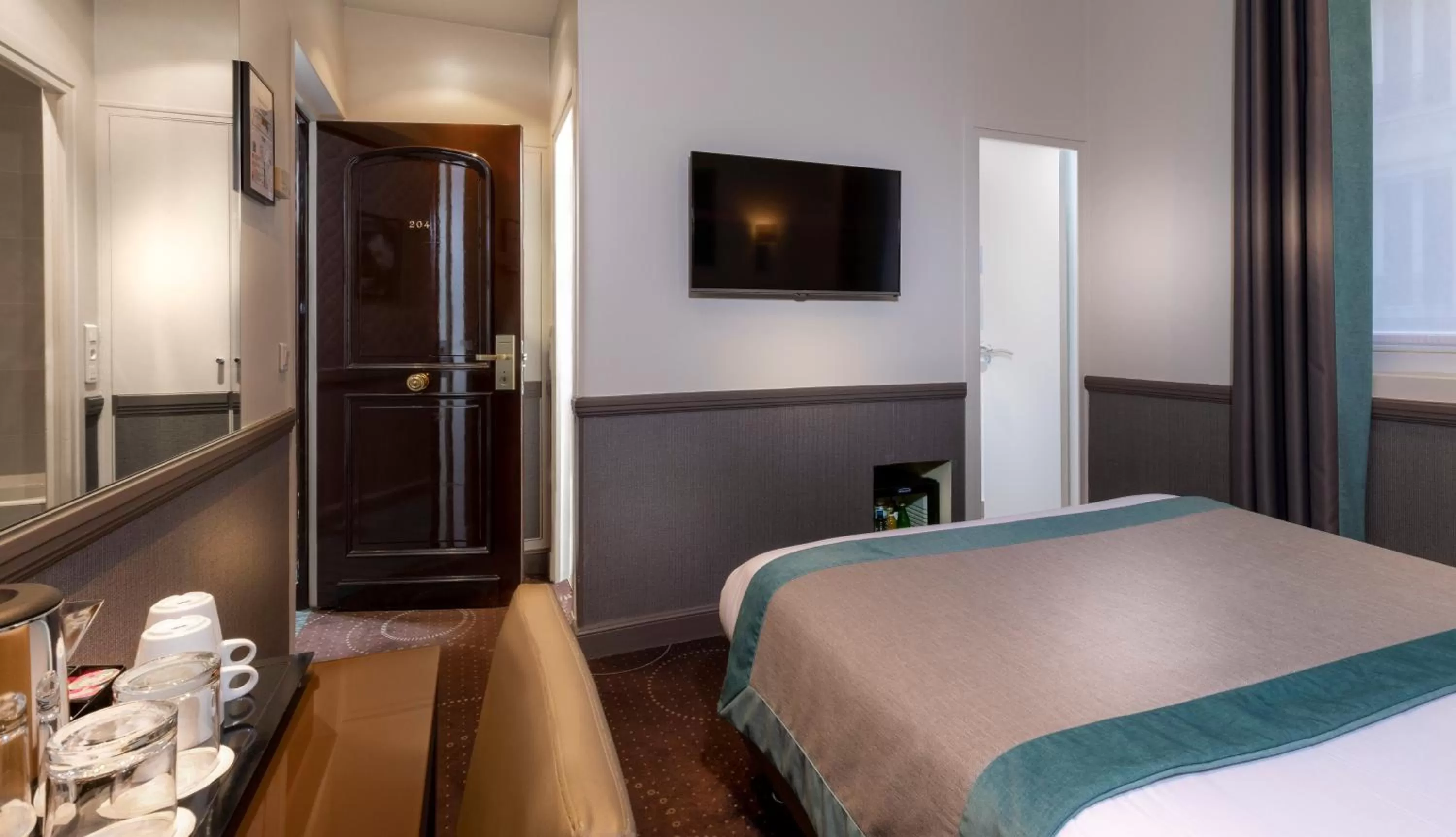 Bed in Elysées Ceramic