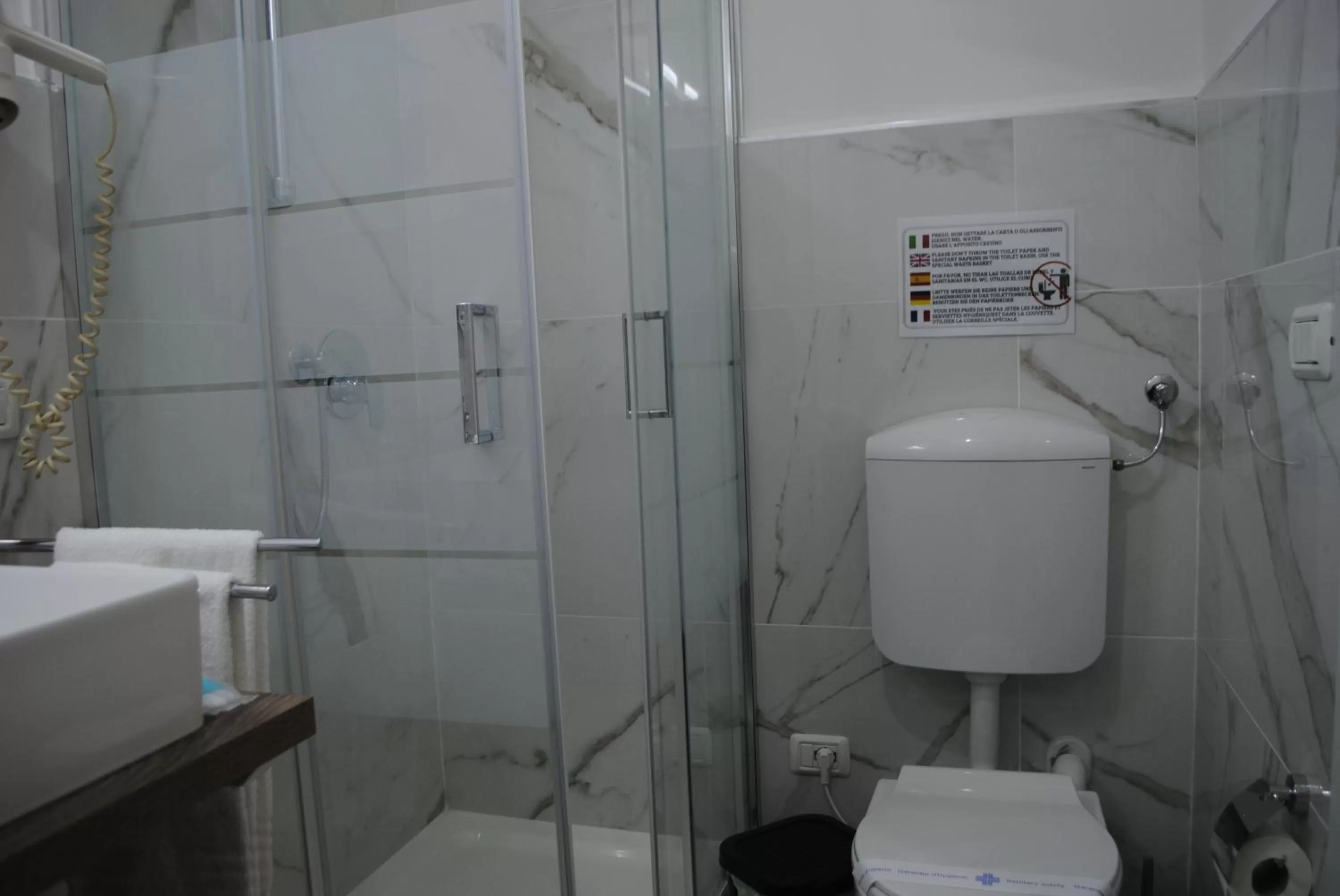 Shower, Bathroom in B&B Palazzo Sant'Alfano