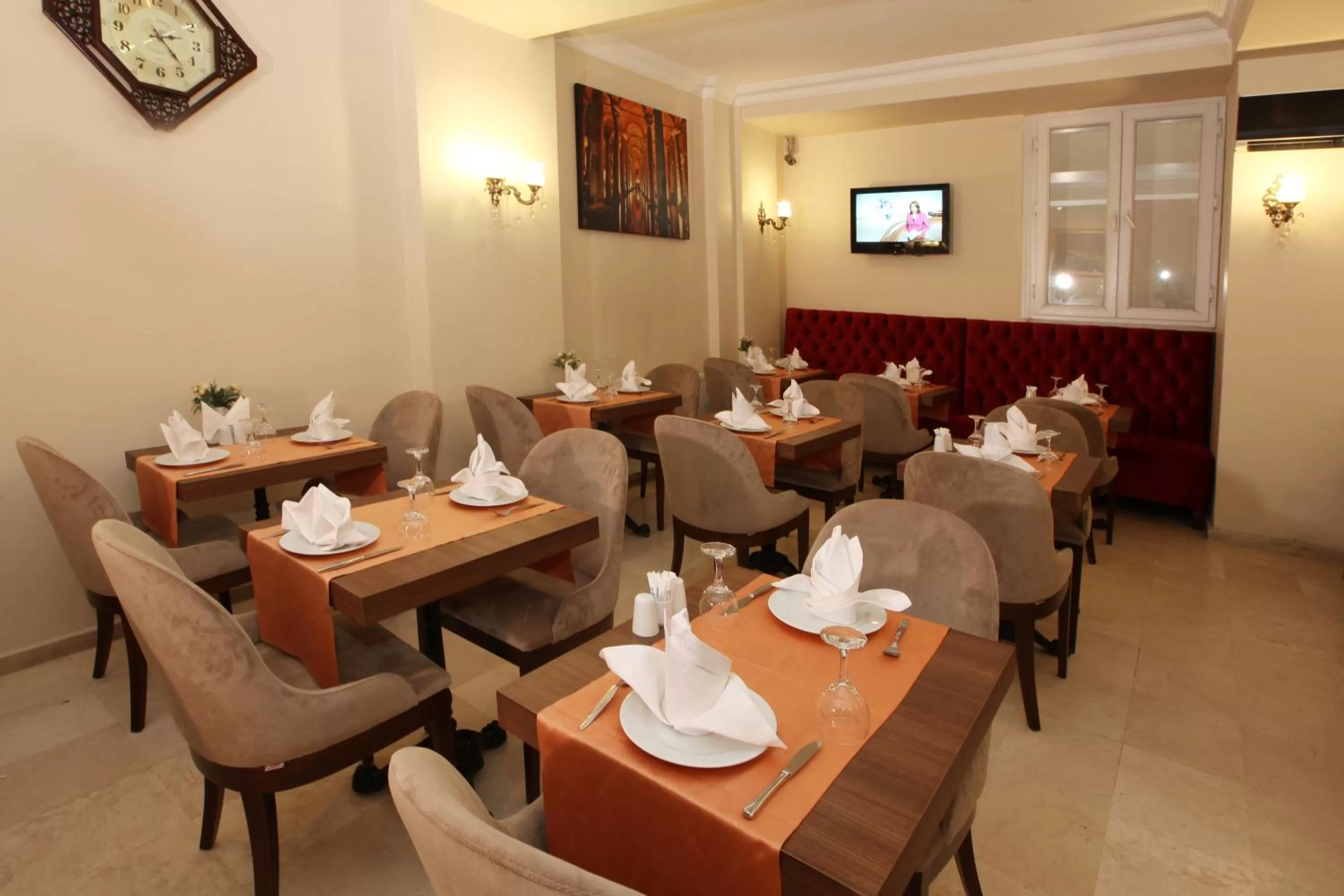 Restaurant/places to eat in Sirkeci Park Hotel