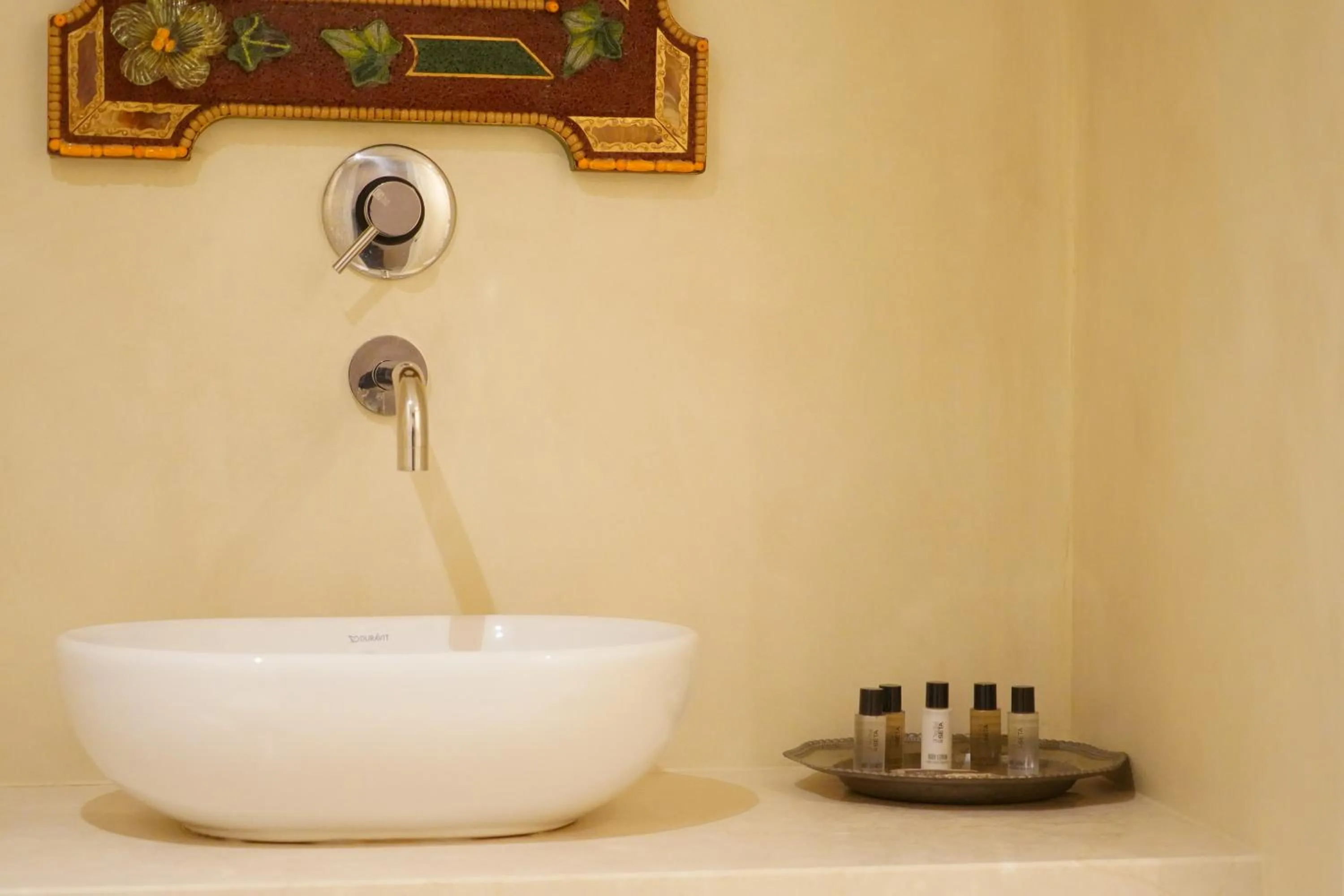 Decorative detail in Granda Sweet Suites