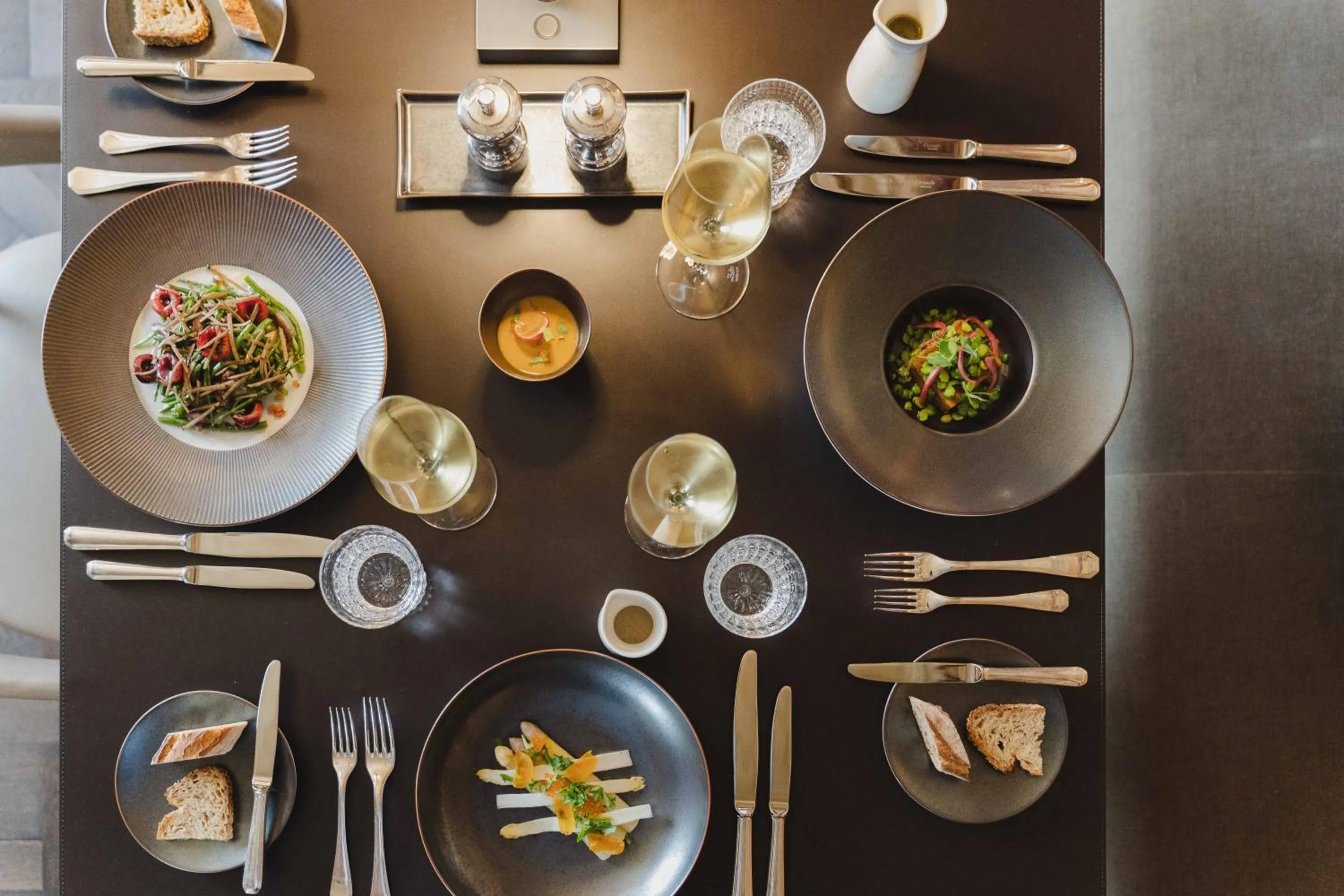 Restaurant/places to eat in Maison Villeroy