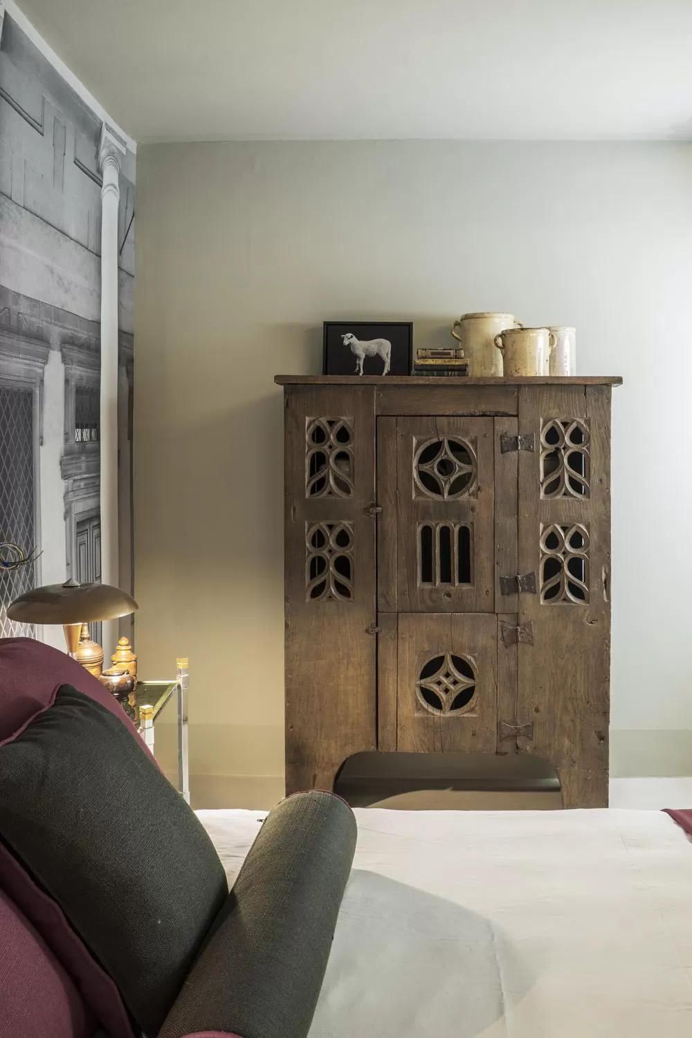 Decorative detail, Bed in Casa Botticelli
