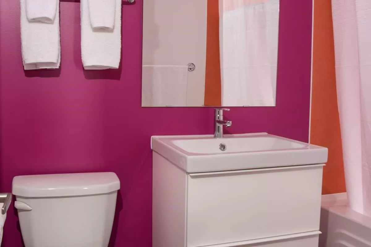 Bathroom in Hotel Zed Kelowna