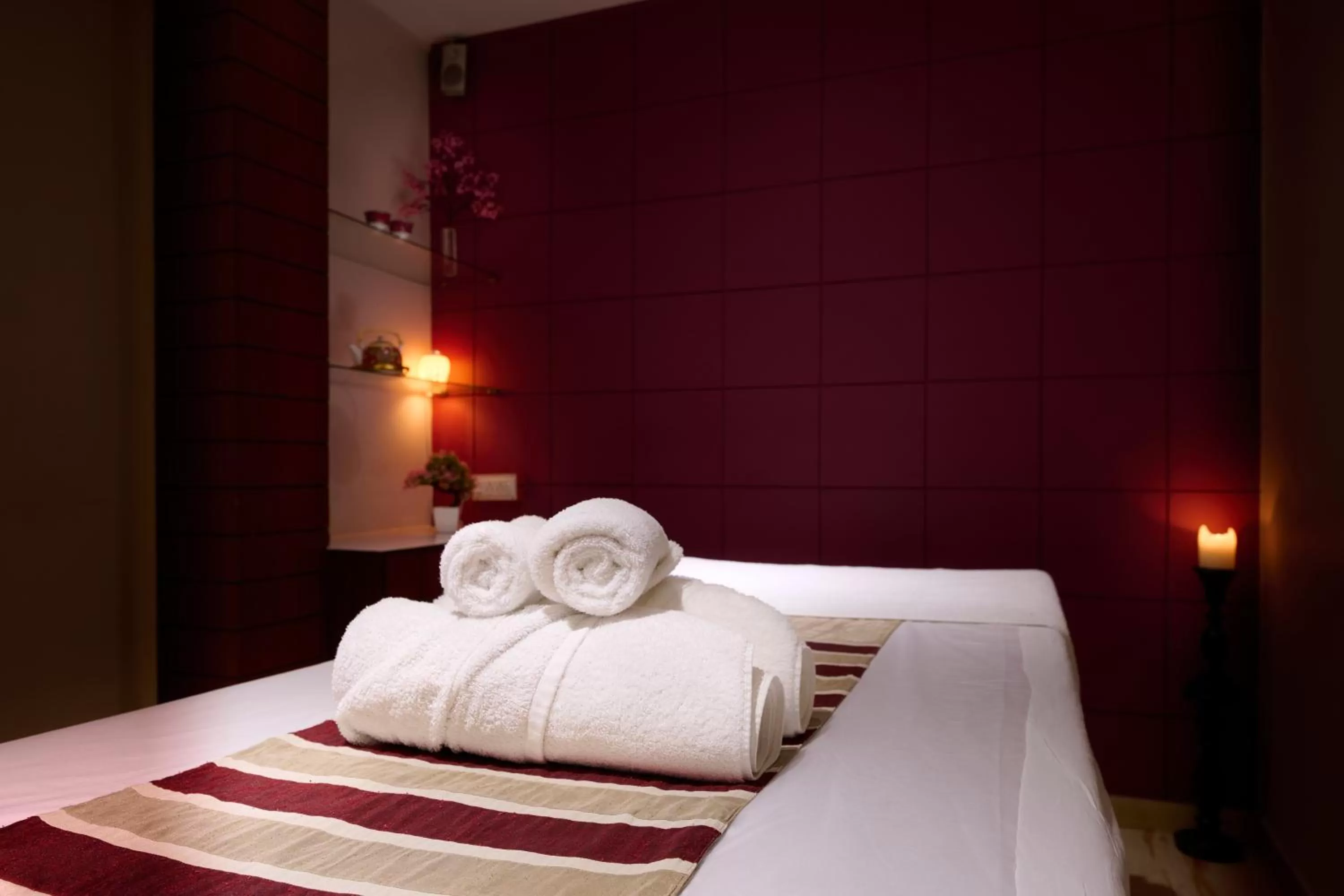 Spa and wellness centre/facilities, Bed in Renest River Country Resort Manali