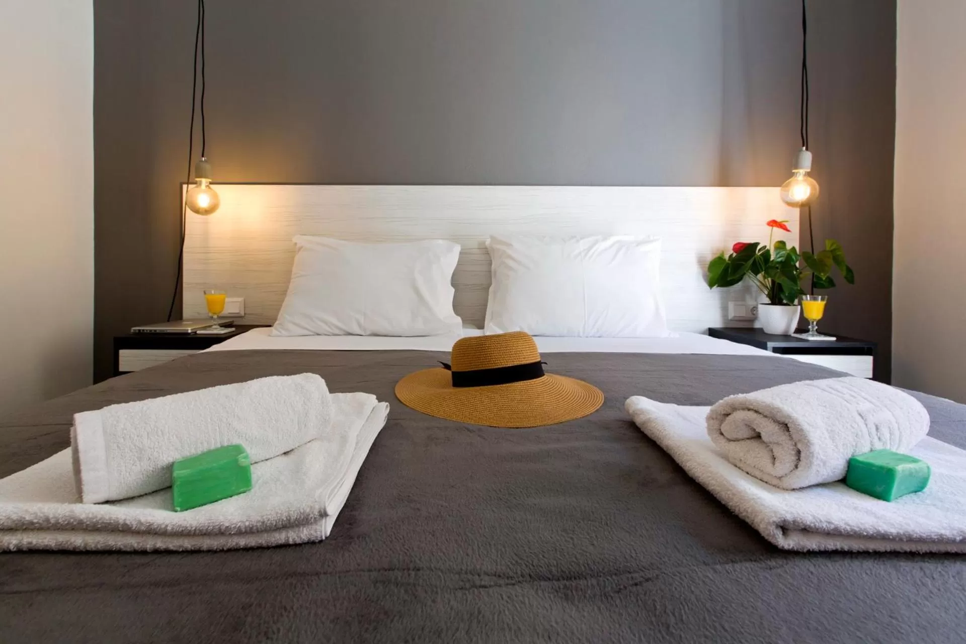 Bed in LOC HOSPITALITY Urban Suites