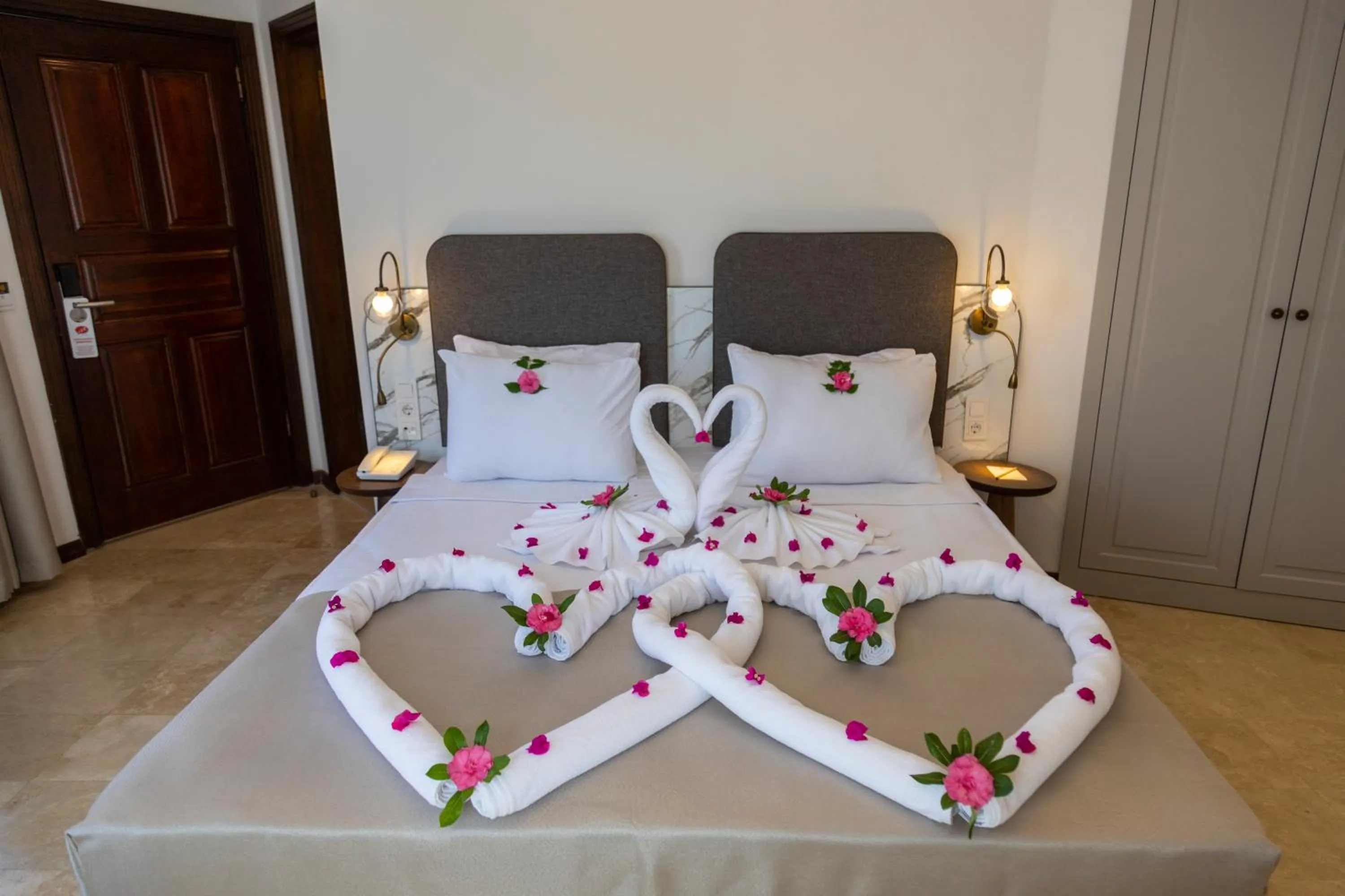 Photo of the whole room in Orcey Hotel