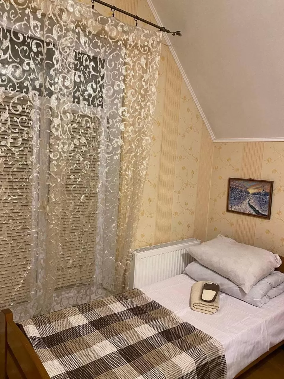 Bed in Inn Khlibodarskiy
