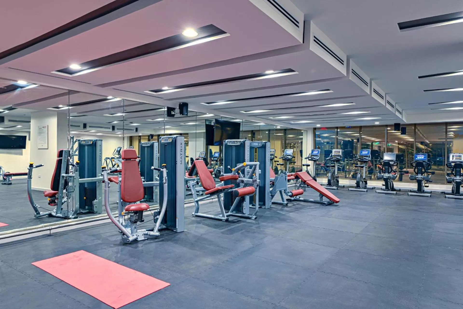Fitness centre/facilities in TIME Asma Hotel