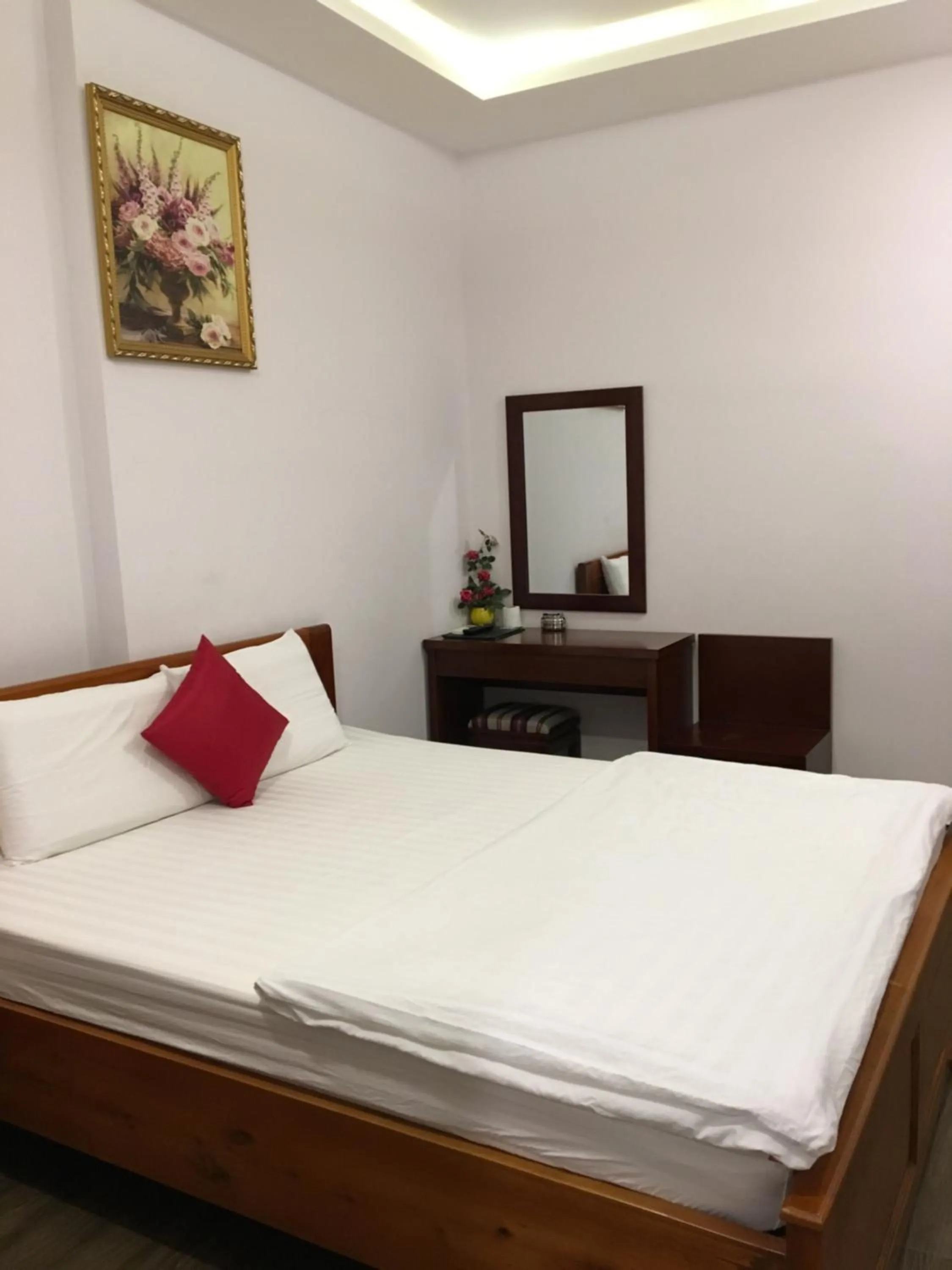 Bed in QUEEN VICTORIA Hotel