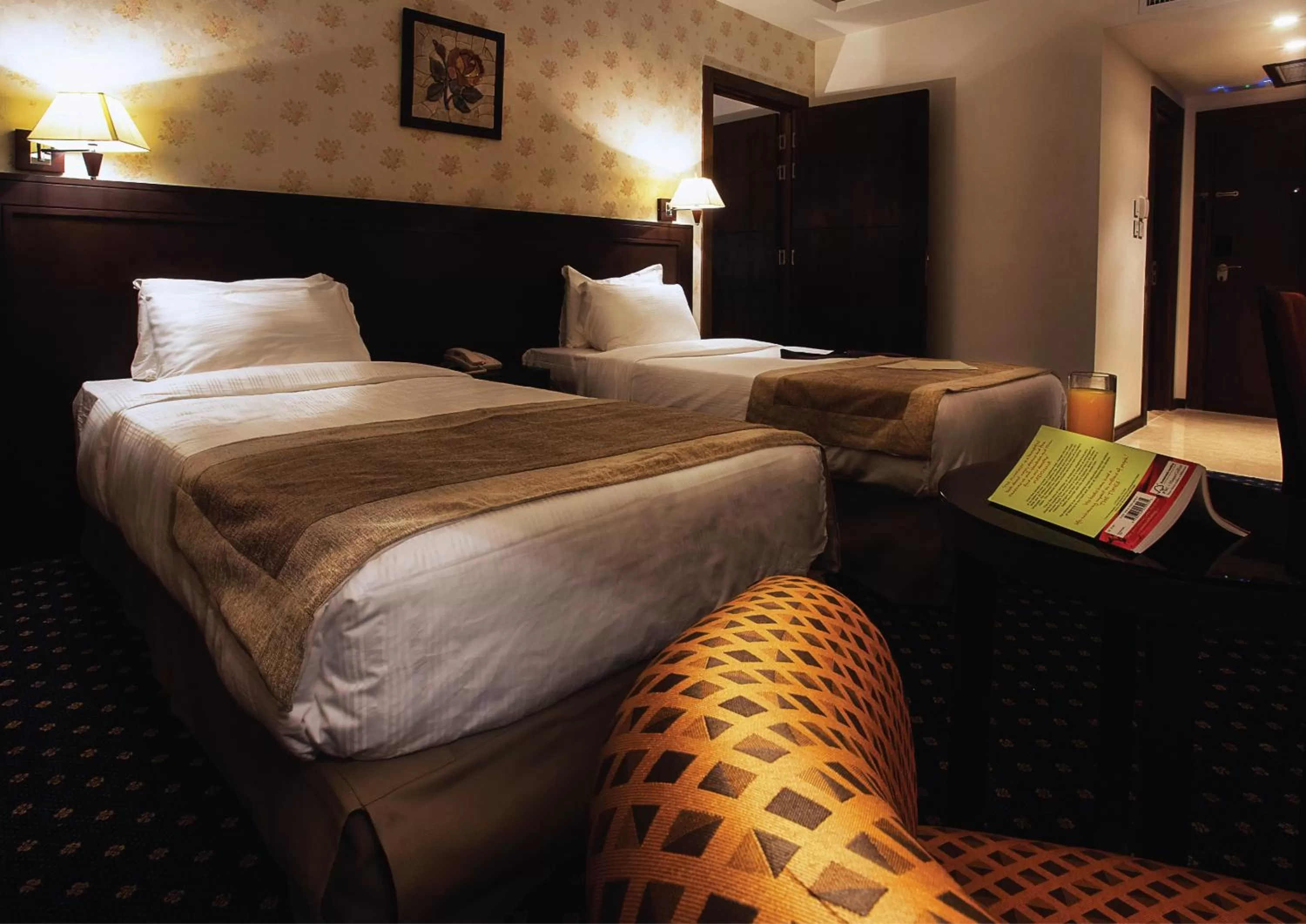 Photo of the whole room, Bed in Seven Roses Hotel