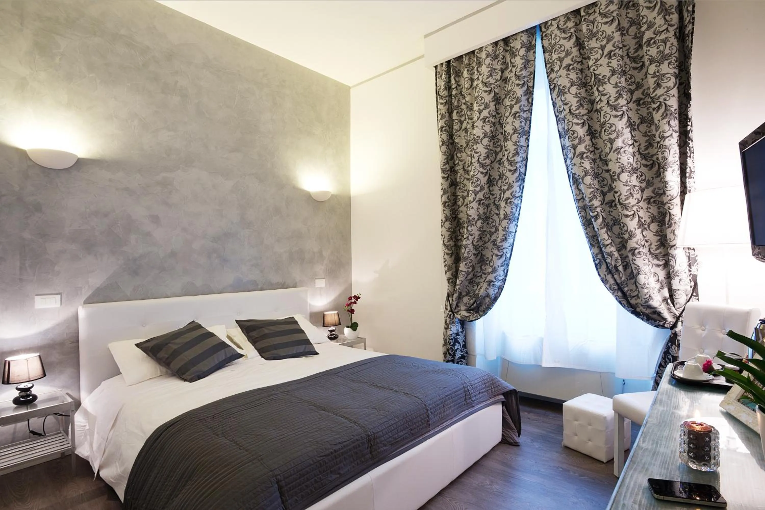 Bed in Rome Key Home