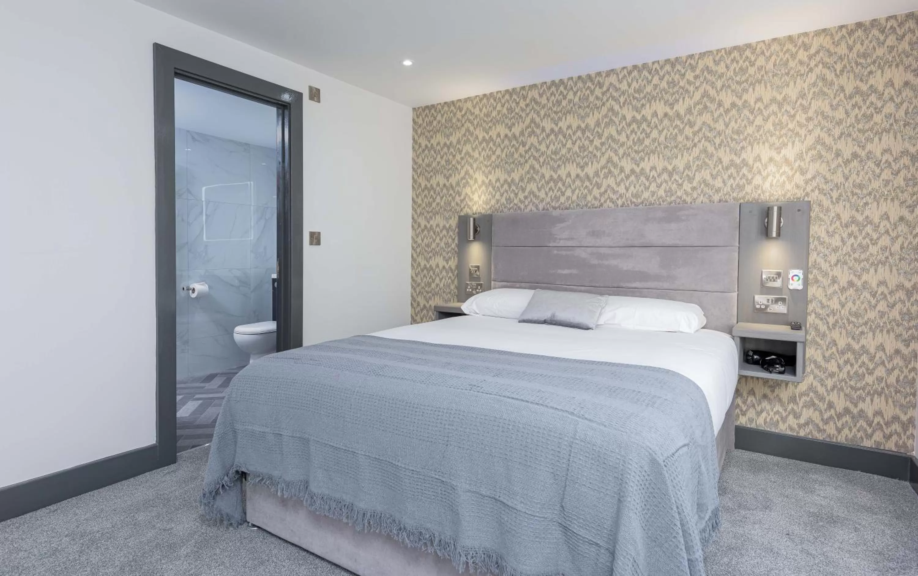 Bedroom, Bed in The Stanley Hotel