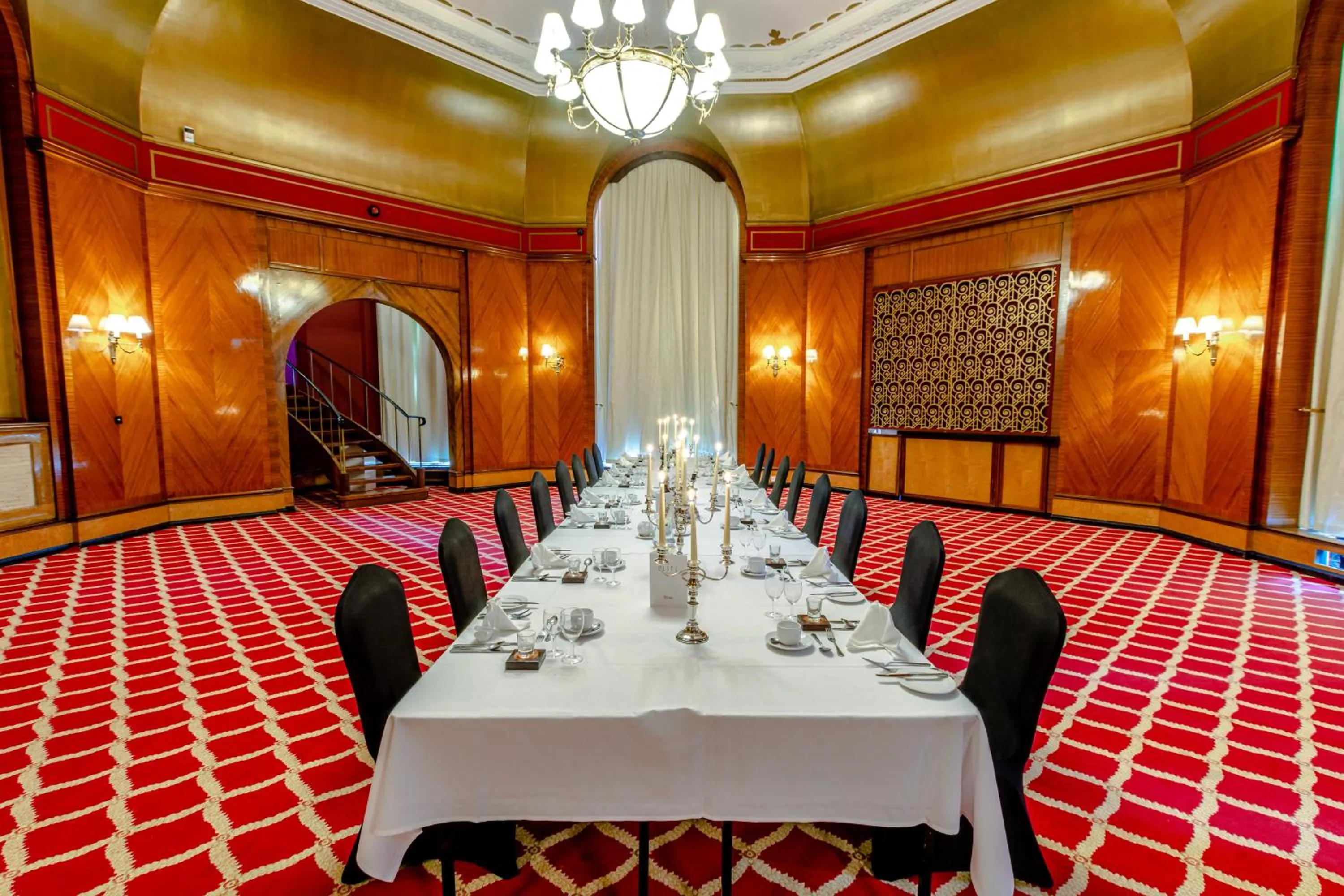 Business facilities in Adelphi Hotel