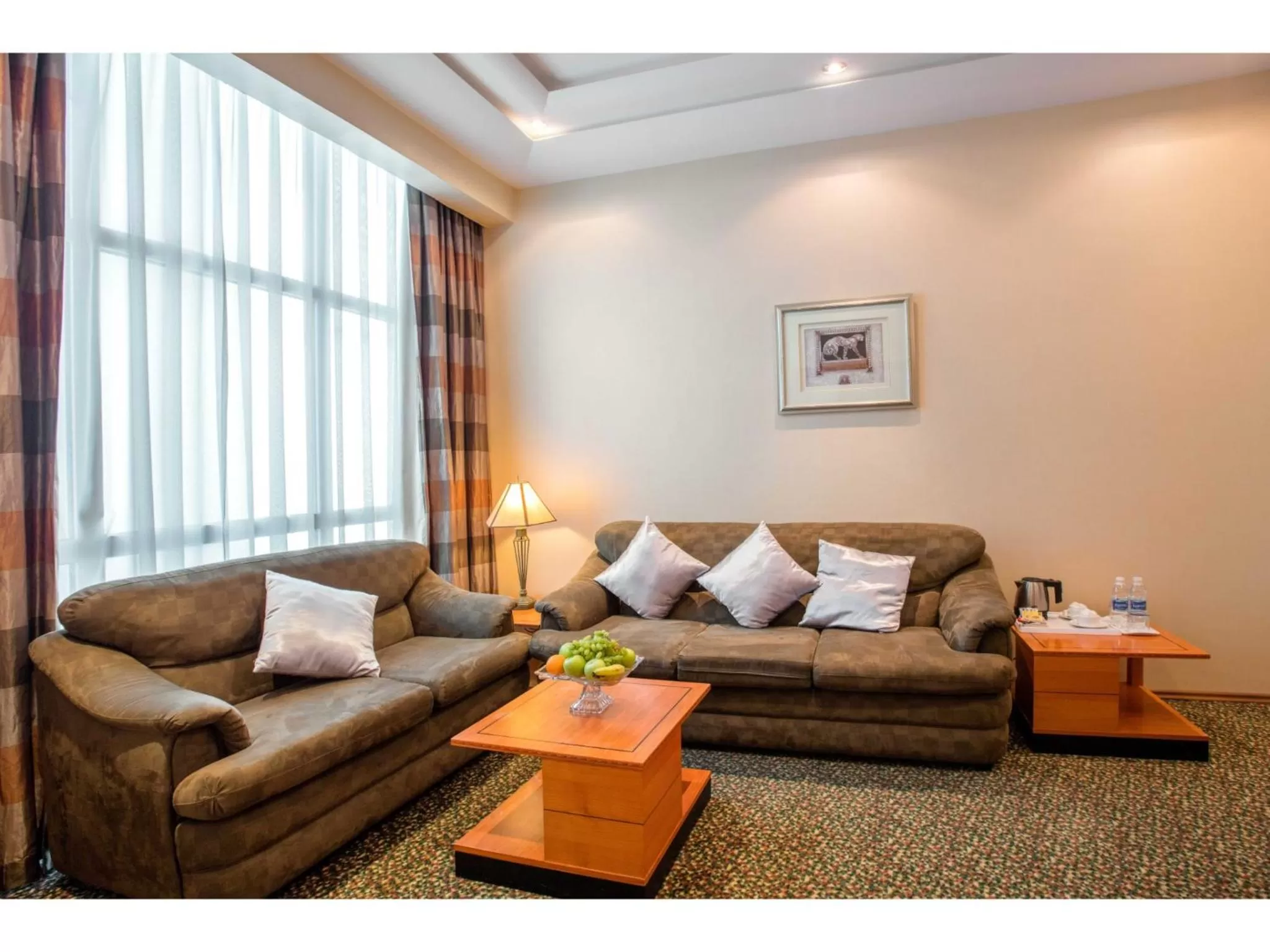 Living room in Gulf Court Hotel