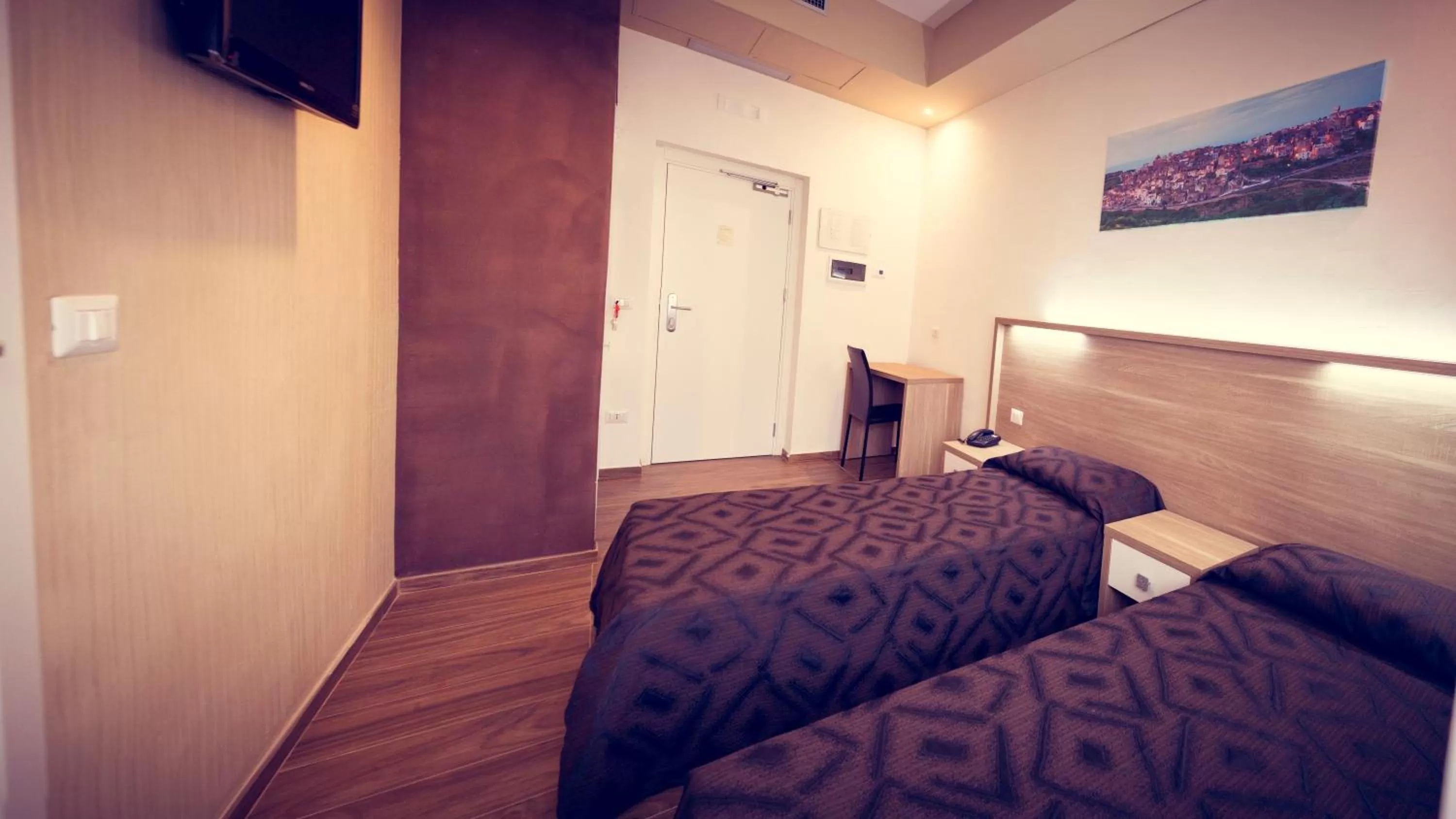 Photo of the whole room, Bed in Hotel Fini