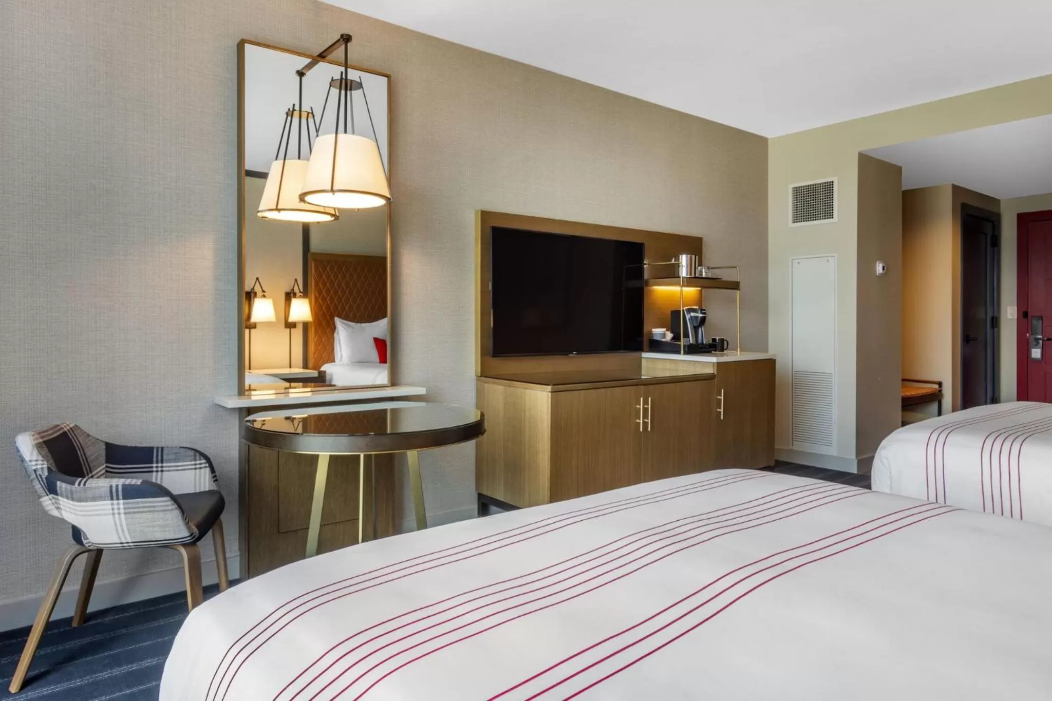 Photo of the whole room, Bed in Omni Hotel at the Battery Atlanta