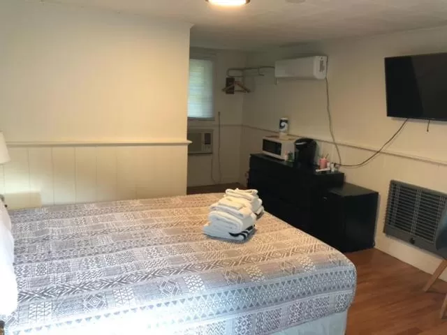 Herring Run Motel and Tiny Cabins