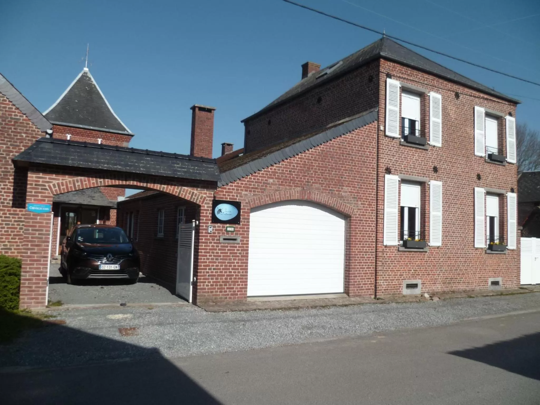Facade/entrance in Au repos de la licorne