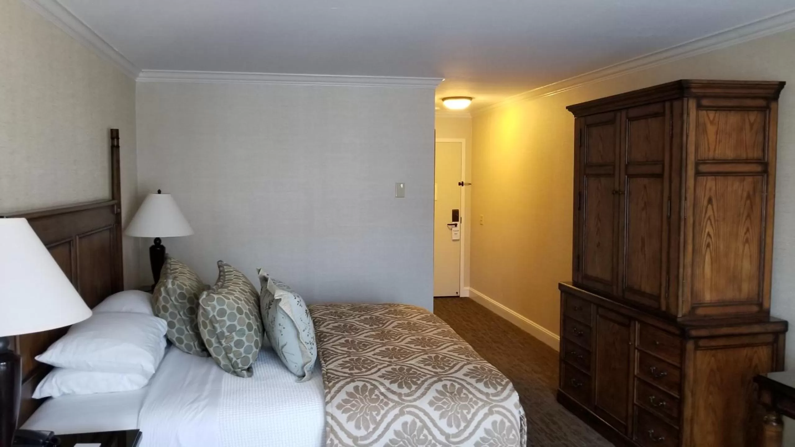 Photo of the whole room, Bed in Chelsea Inn