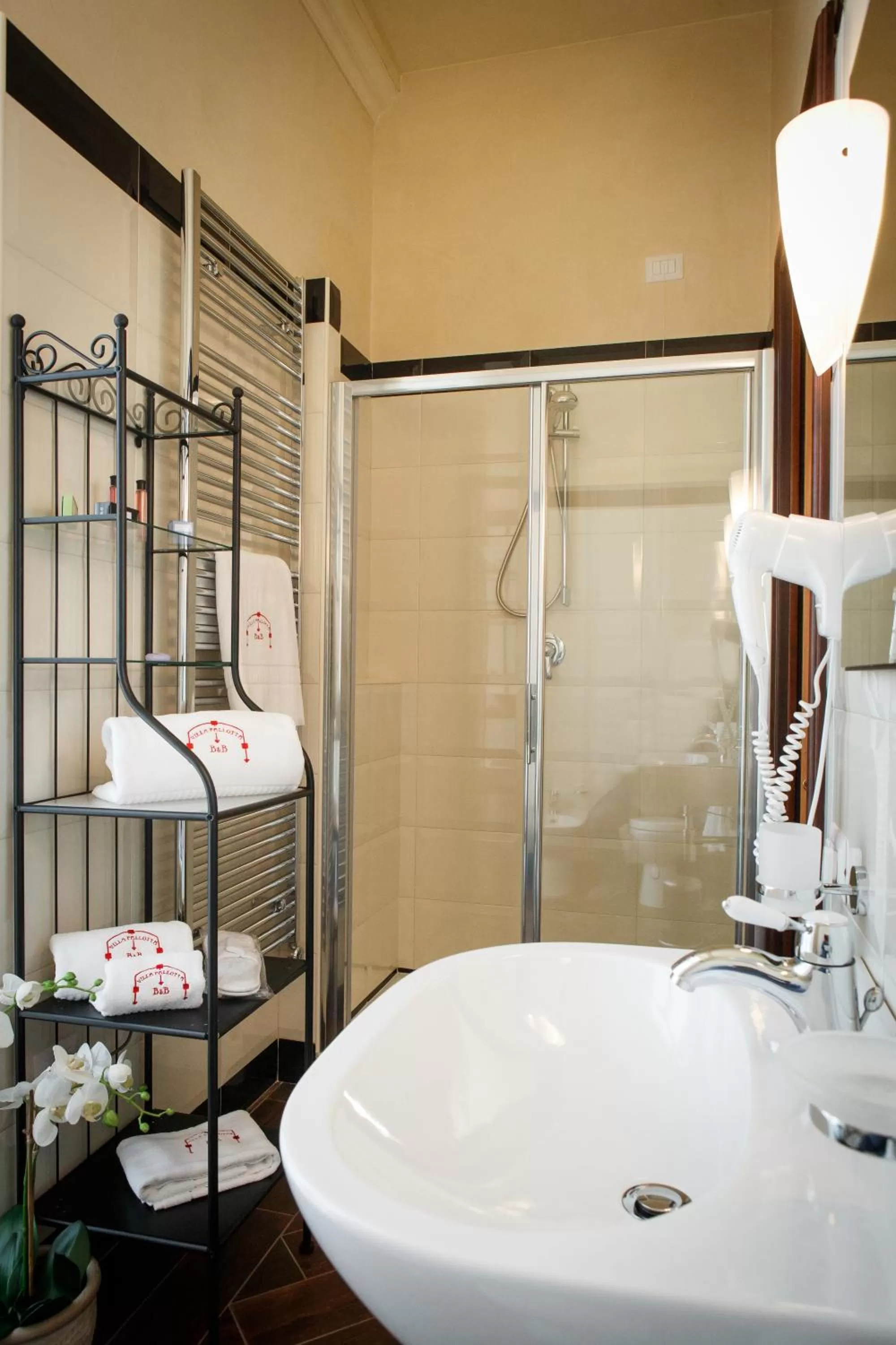 Bathroom in Villa Pallotta Luxury B&B