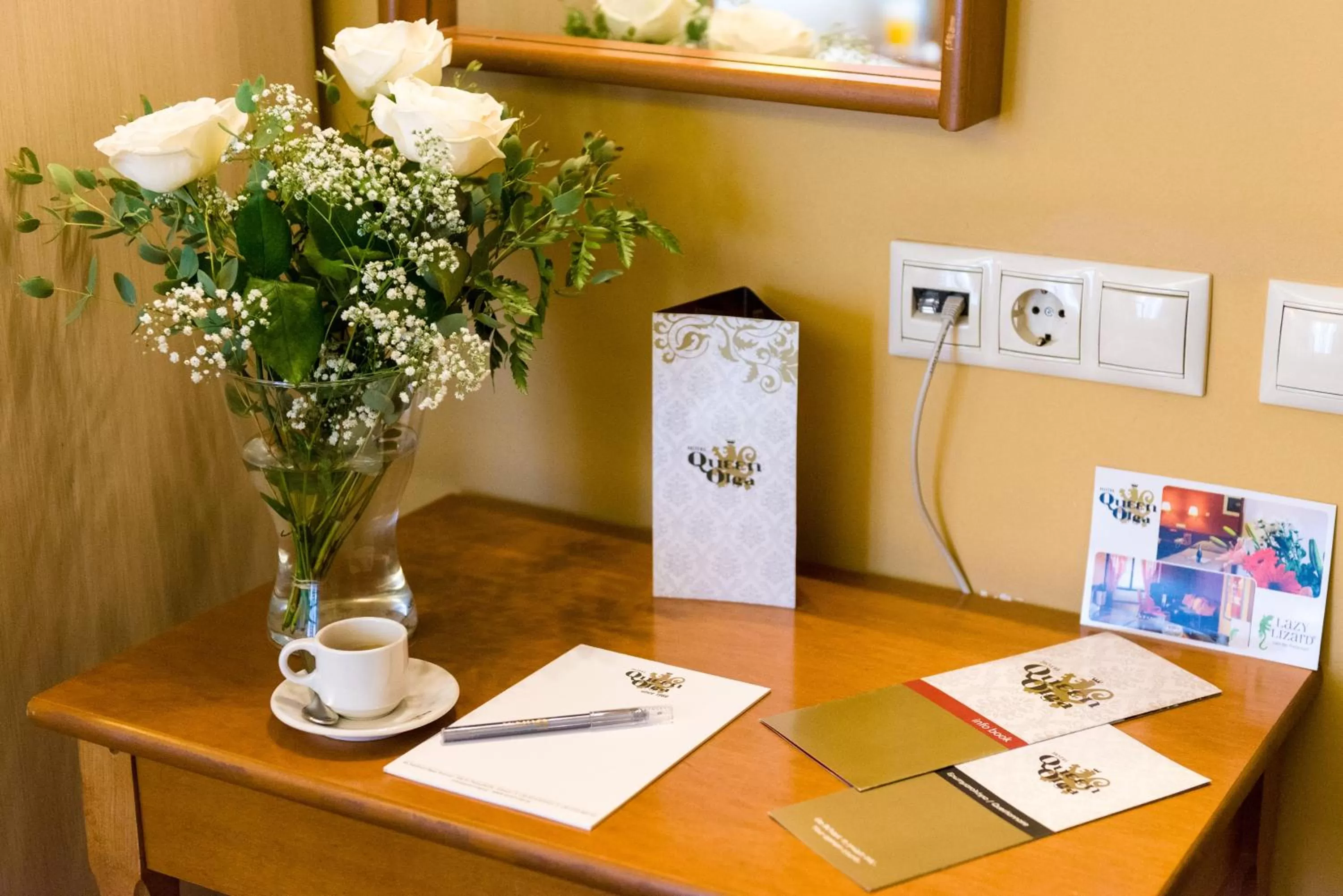 Coffee/tea facilities in Queen Olga Hotel