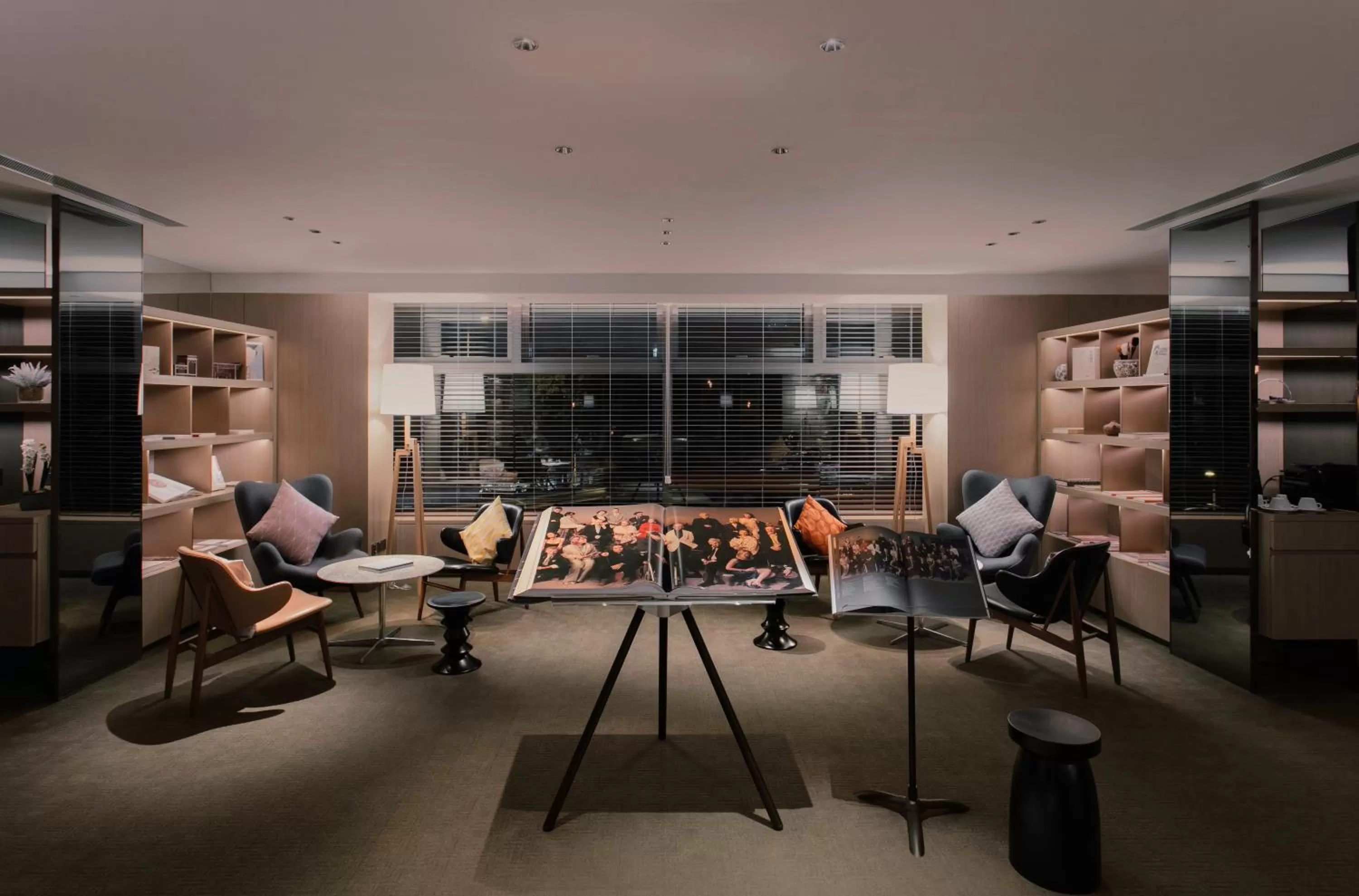 Library in Hotel Stage