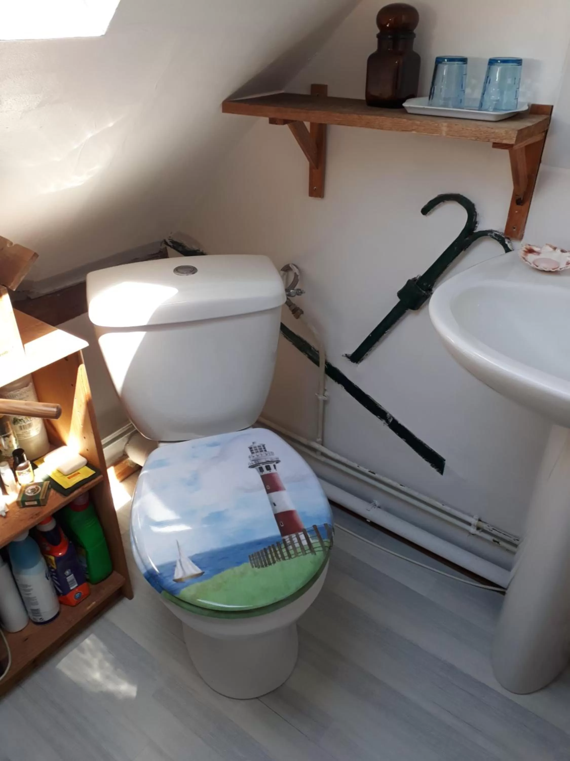 Toilet in La Sirène