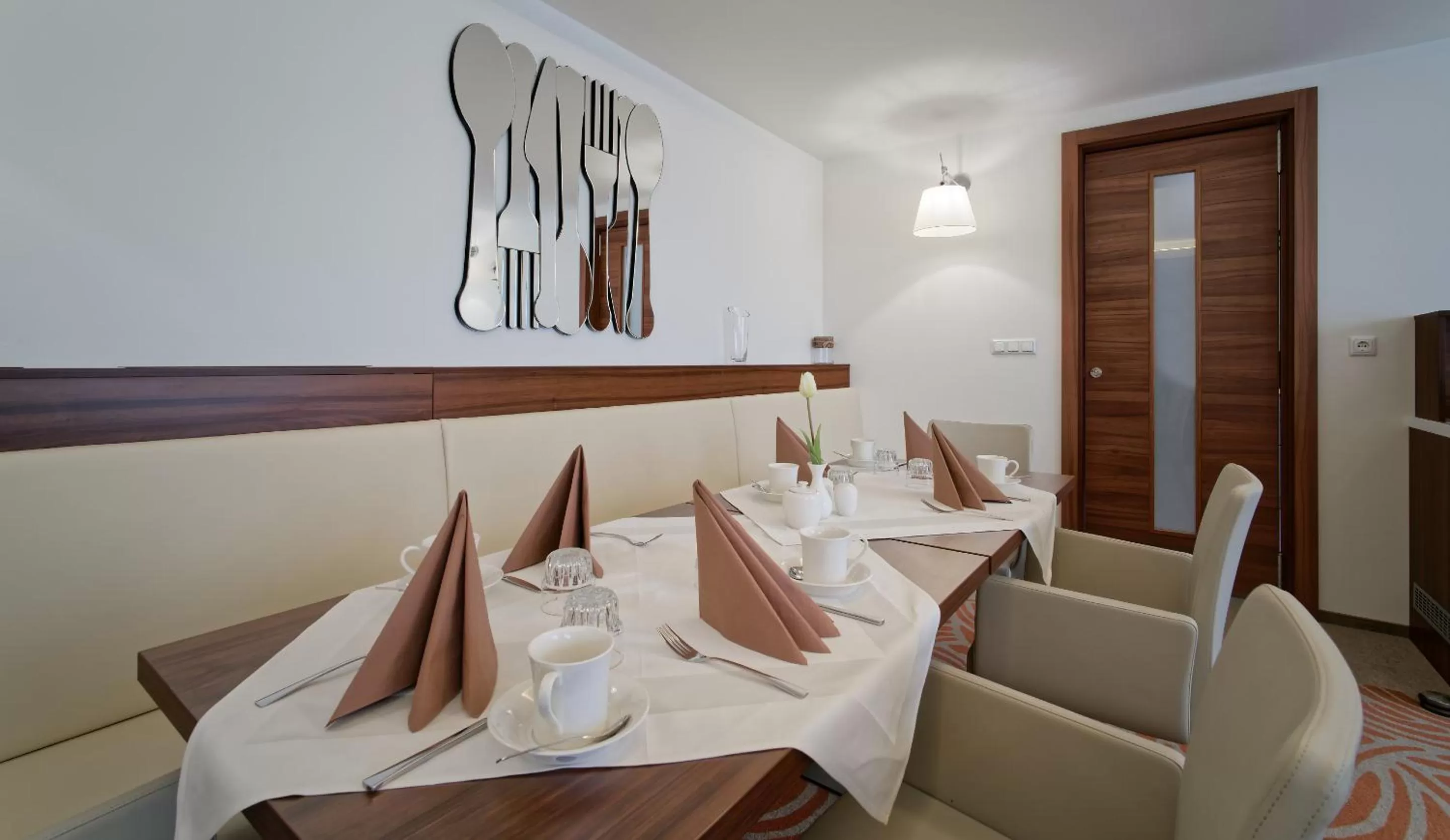 Food and drinks in Pension Laa Natura