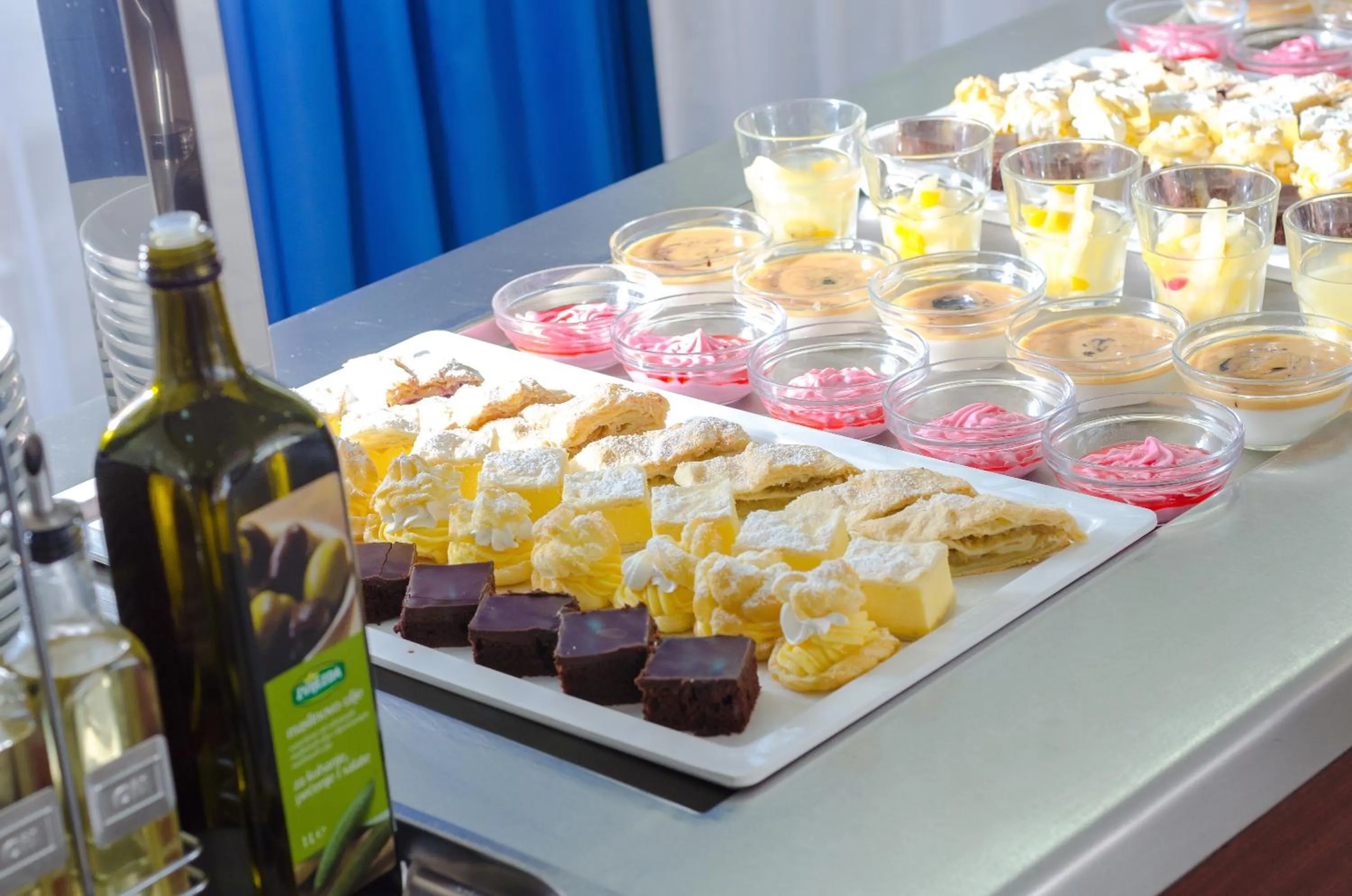 Restaurant/places to eat in Sagitta All inclusive light