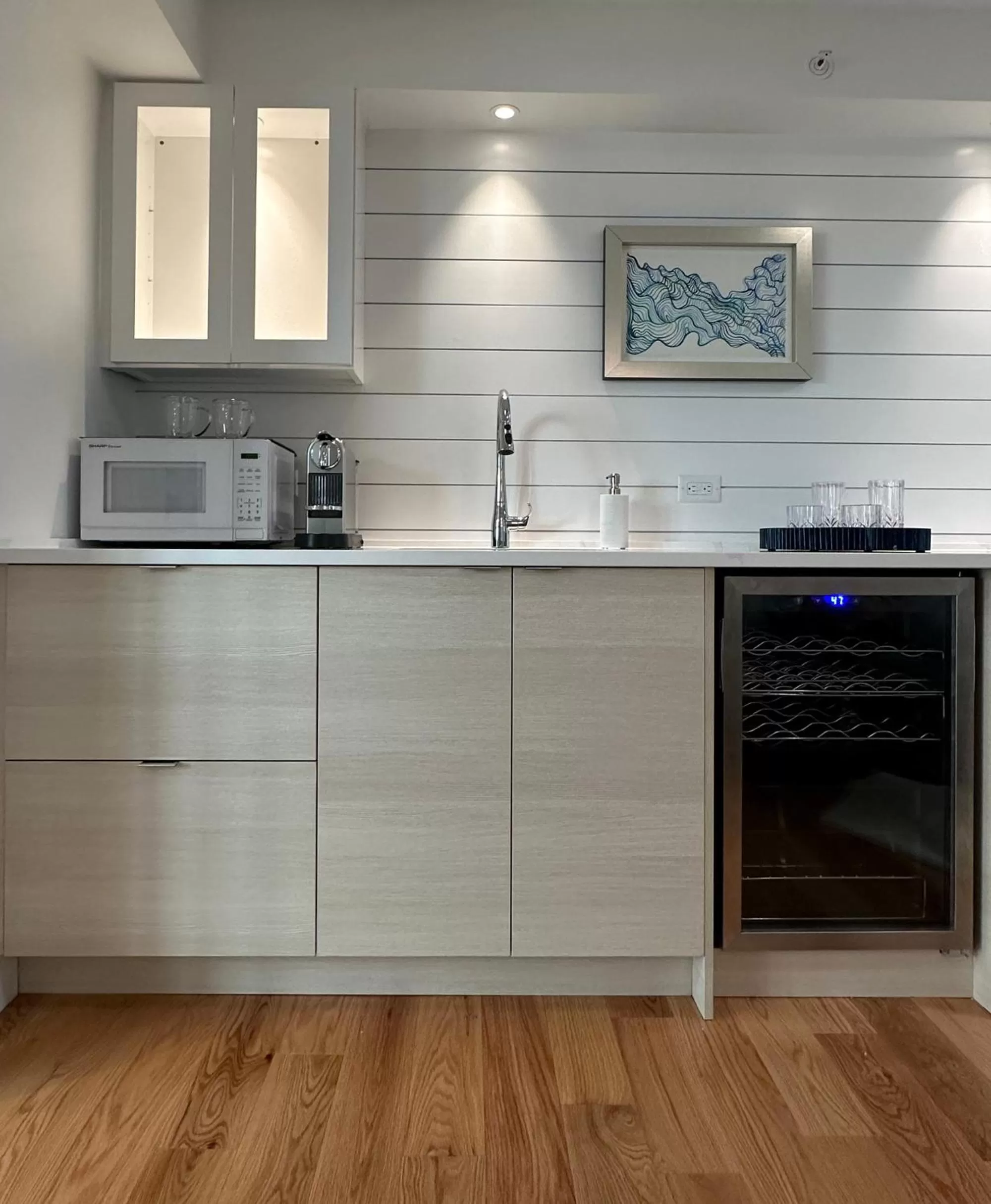 Coffee/tea facilities in Harborside Inn