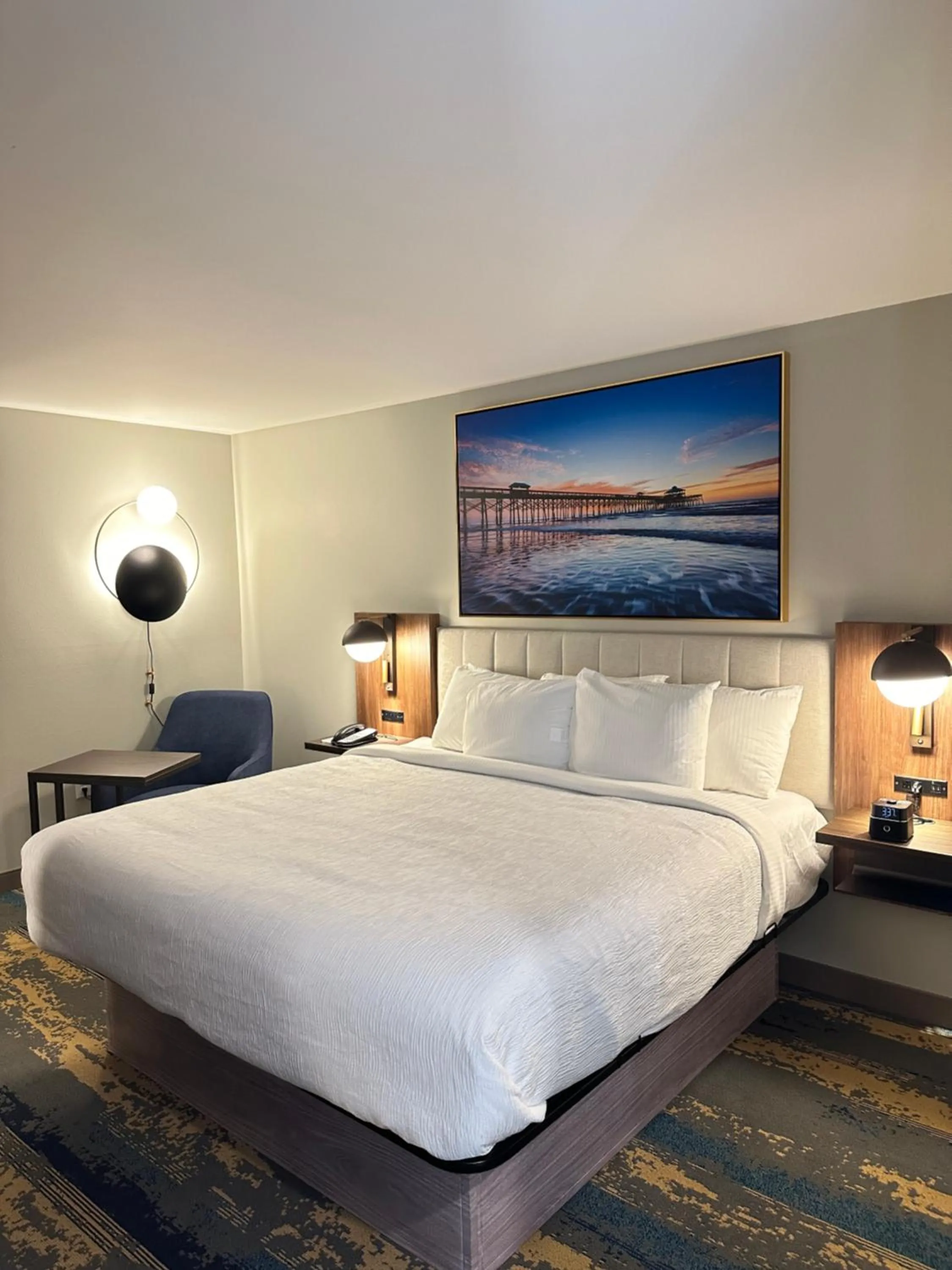 Bed in La Quinta Inn by Wyndham Columbia NE Fort Jackson