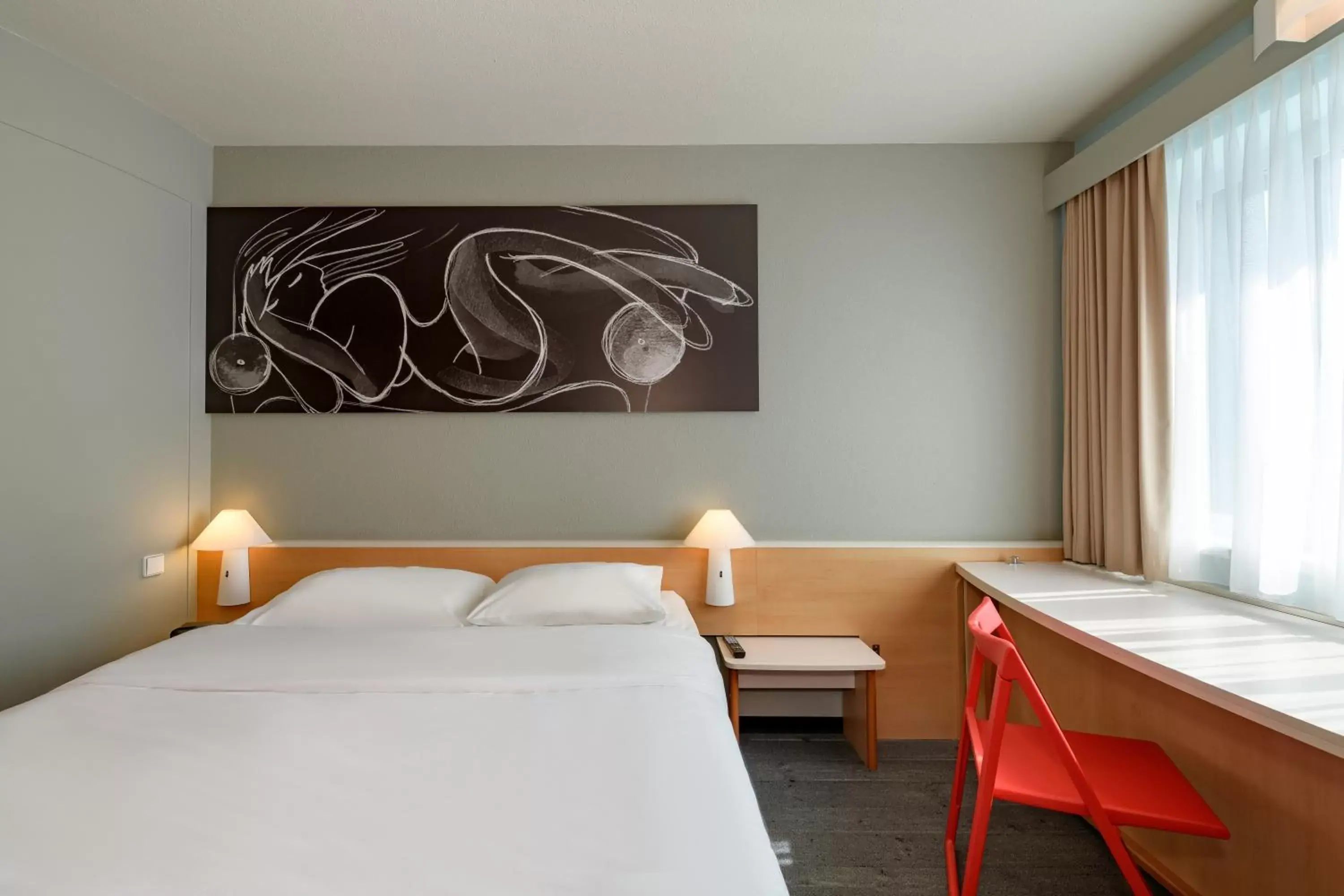 Superior Double Room in ibis Hamburg Alsterring Superior Double Room in ibis Hamburg Alsterring