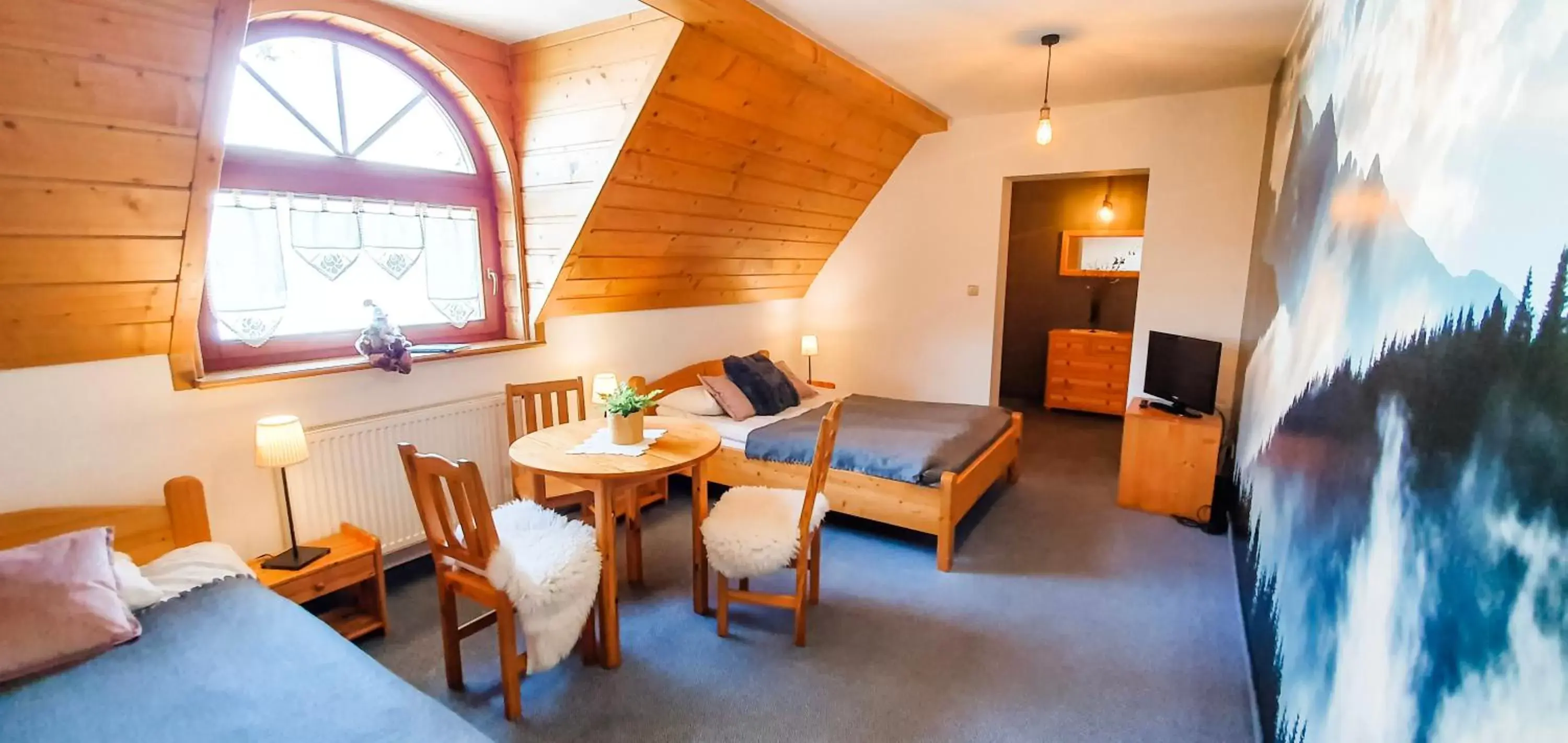 Quadruple Room - single occupancy in Zakopane Stop Quadruple Room - single occupancy in Zakopane Stop